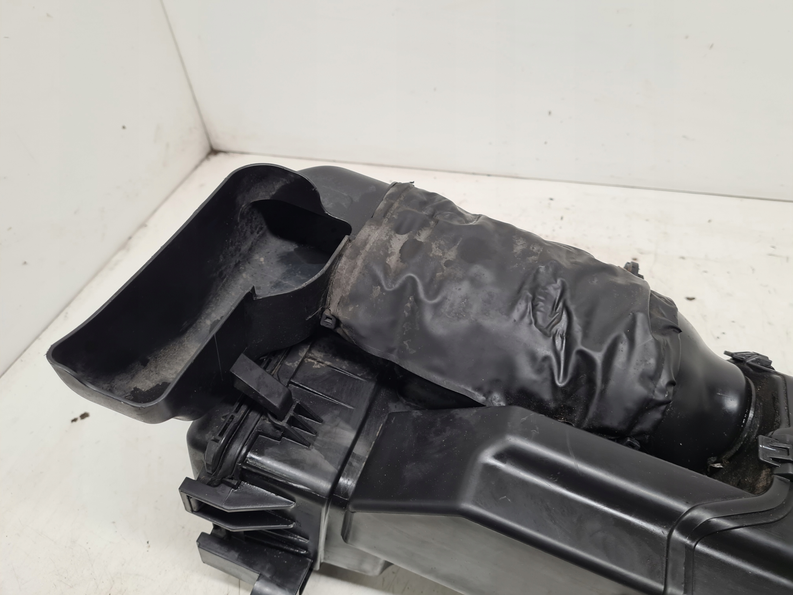 HYUNDAI I20 LIFT Gehäuse filter luft 1,1CRDI 2012-14R