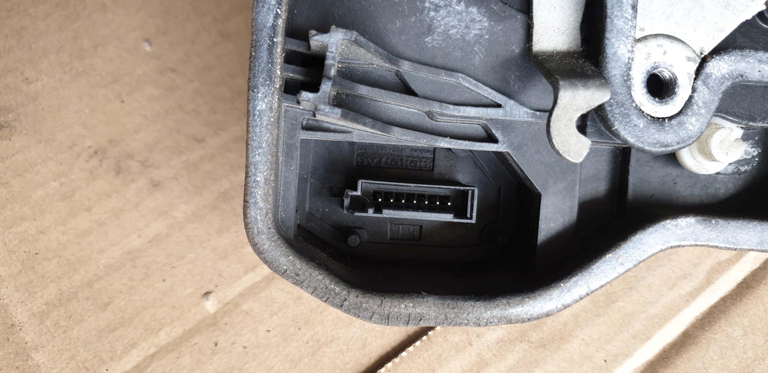 lock door left rear part rear BMW 5 E60 E61 7PIN EUROPA OE