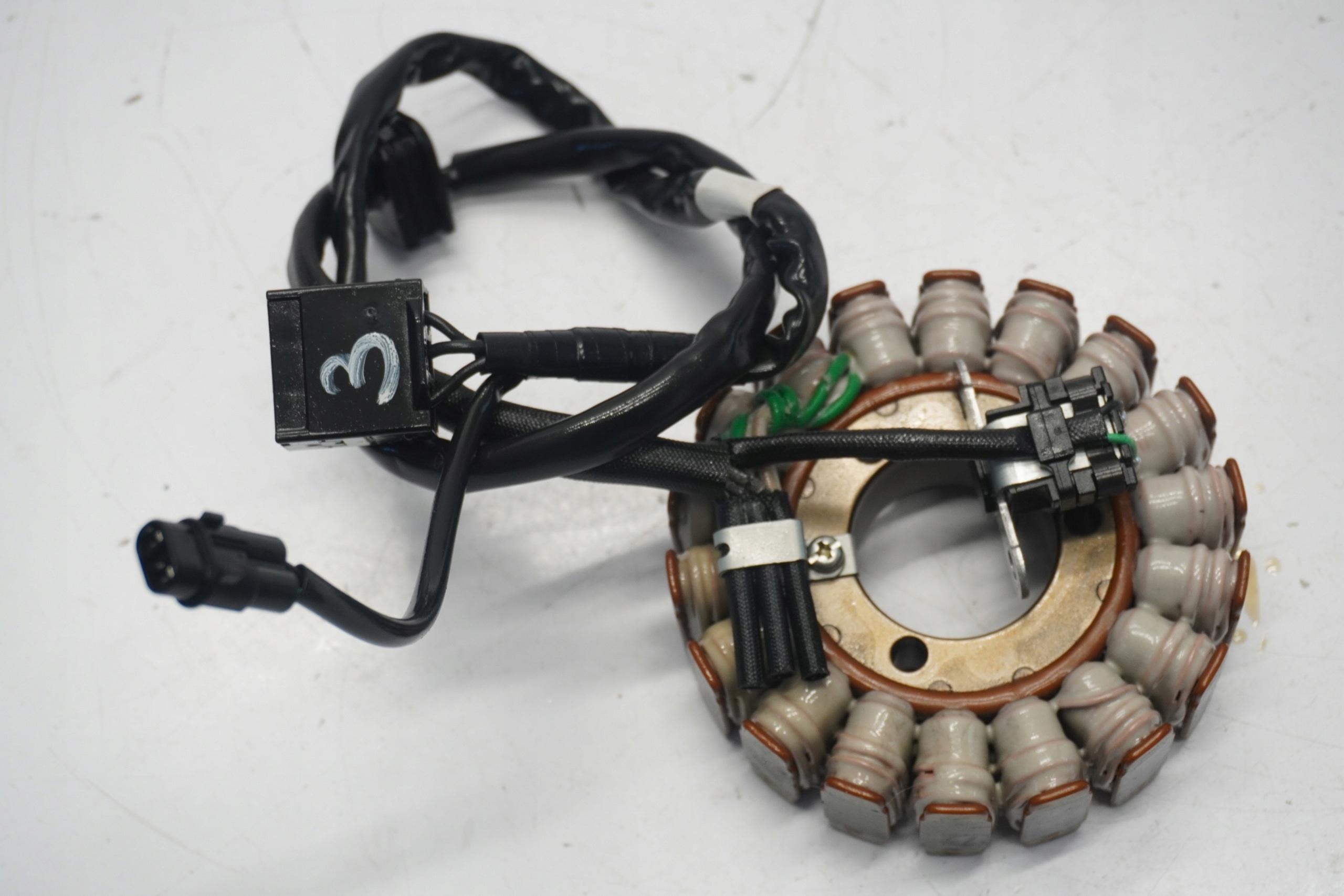 SUZUKI GSX-8R 24- ALTERNATOR STATOR PRĄDNICA