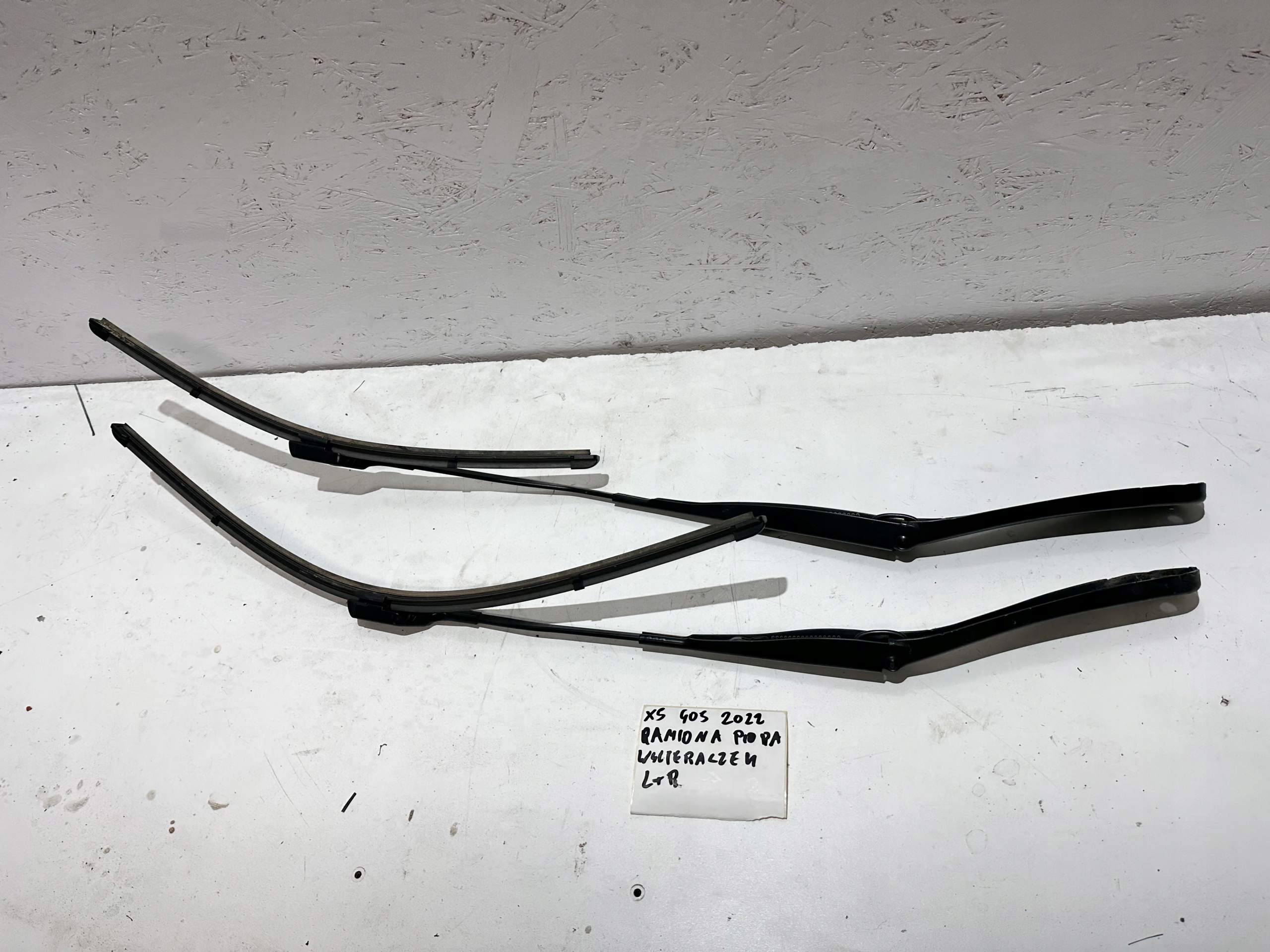 RAMIONA WYCIERACZKI BMW X5 G05 EUROPA PRAWE LEWE KOMPLET