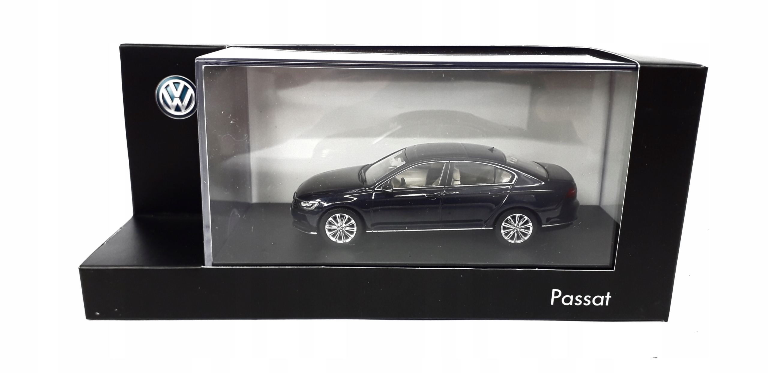 

Model Samochodu Vw Passat B8 1:43 Aso