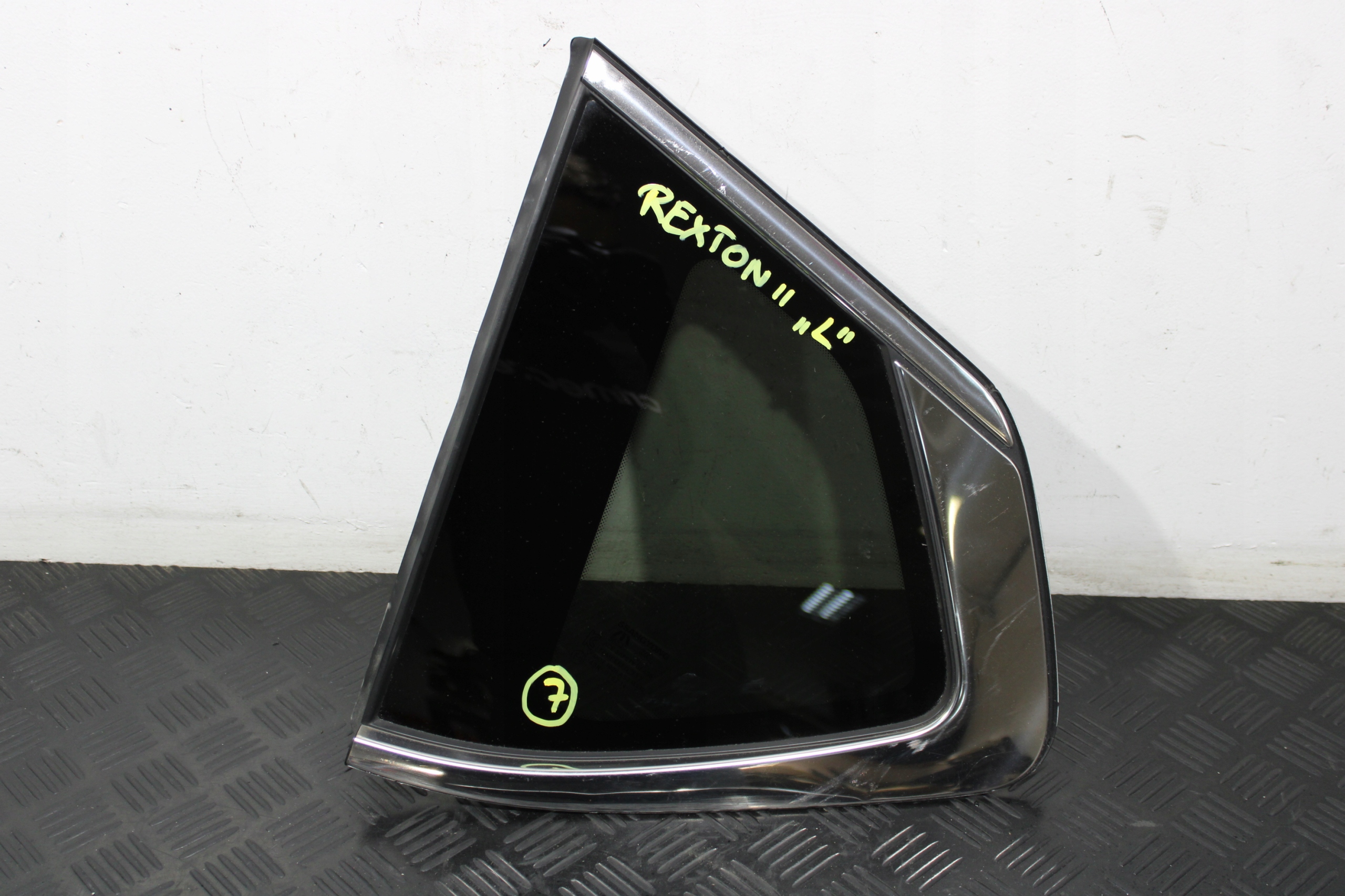 window bodywork left rear part SSANGYONG REXTON 2 II G4