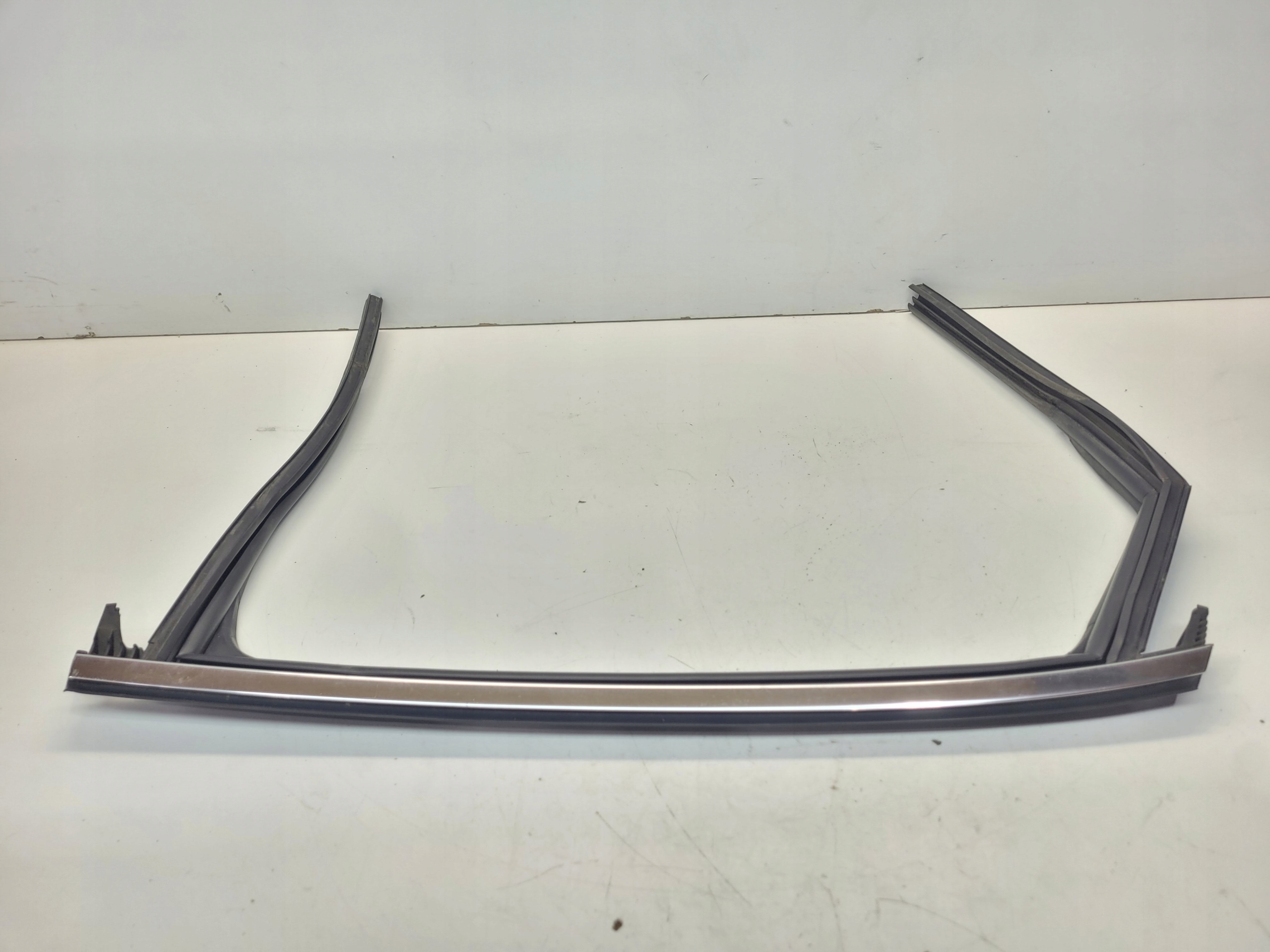 Dichtsatz Tür CHROM rechts heck AUDI A4 B9 Sedan 8W5839432C