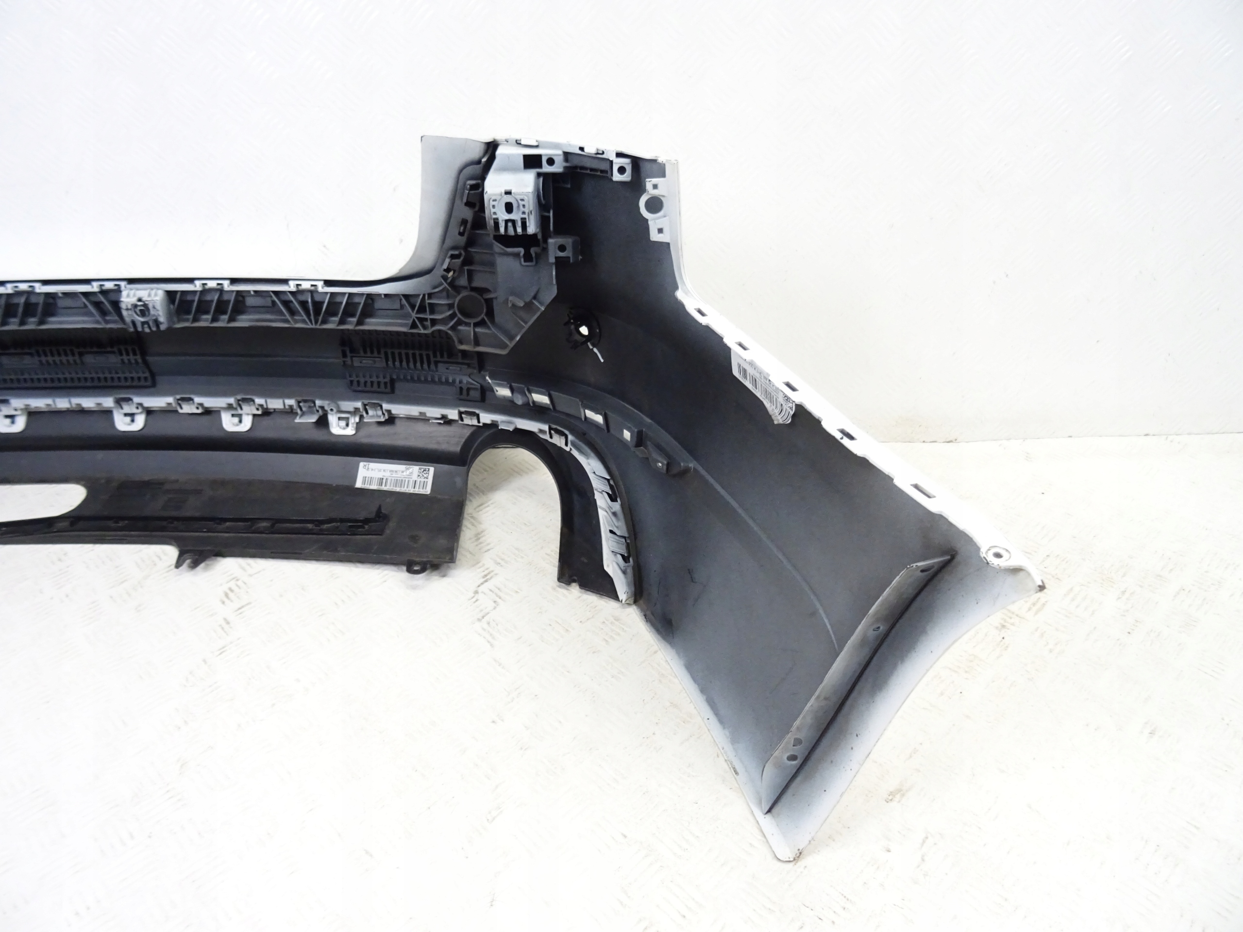 Audi A4 B9 8W9 KOMBI bumper rear part