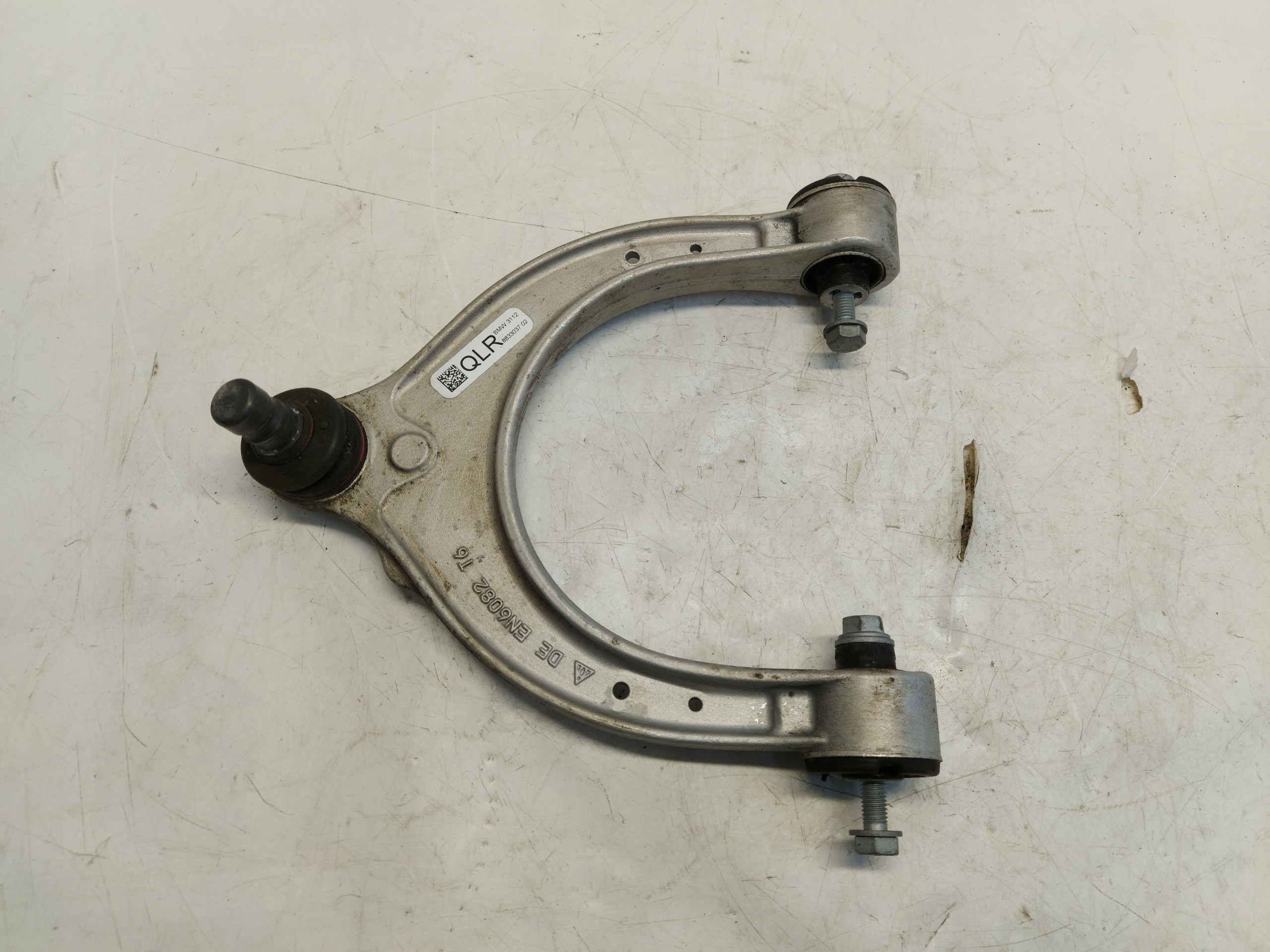 BMW 5 G60 530E arm front left upper 8833037