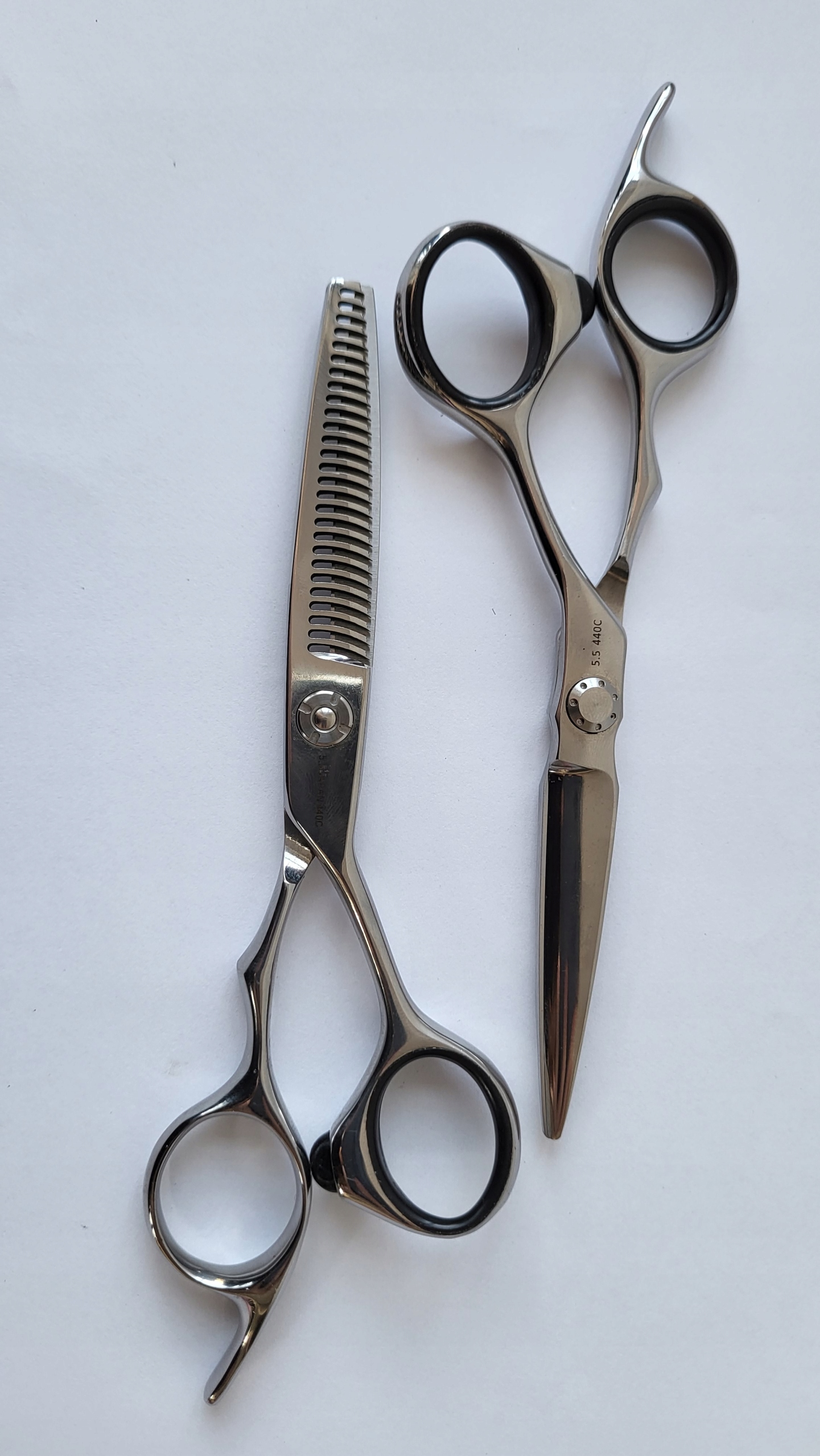 2x Kadeřnické Nůžky Na Skluz Mr. Mustache 5.5 Japan Velmi Dobrý Stav