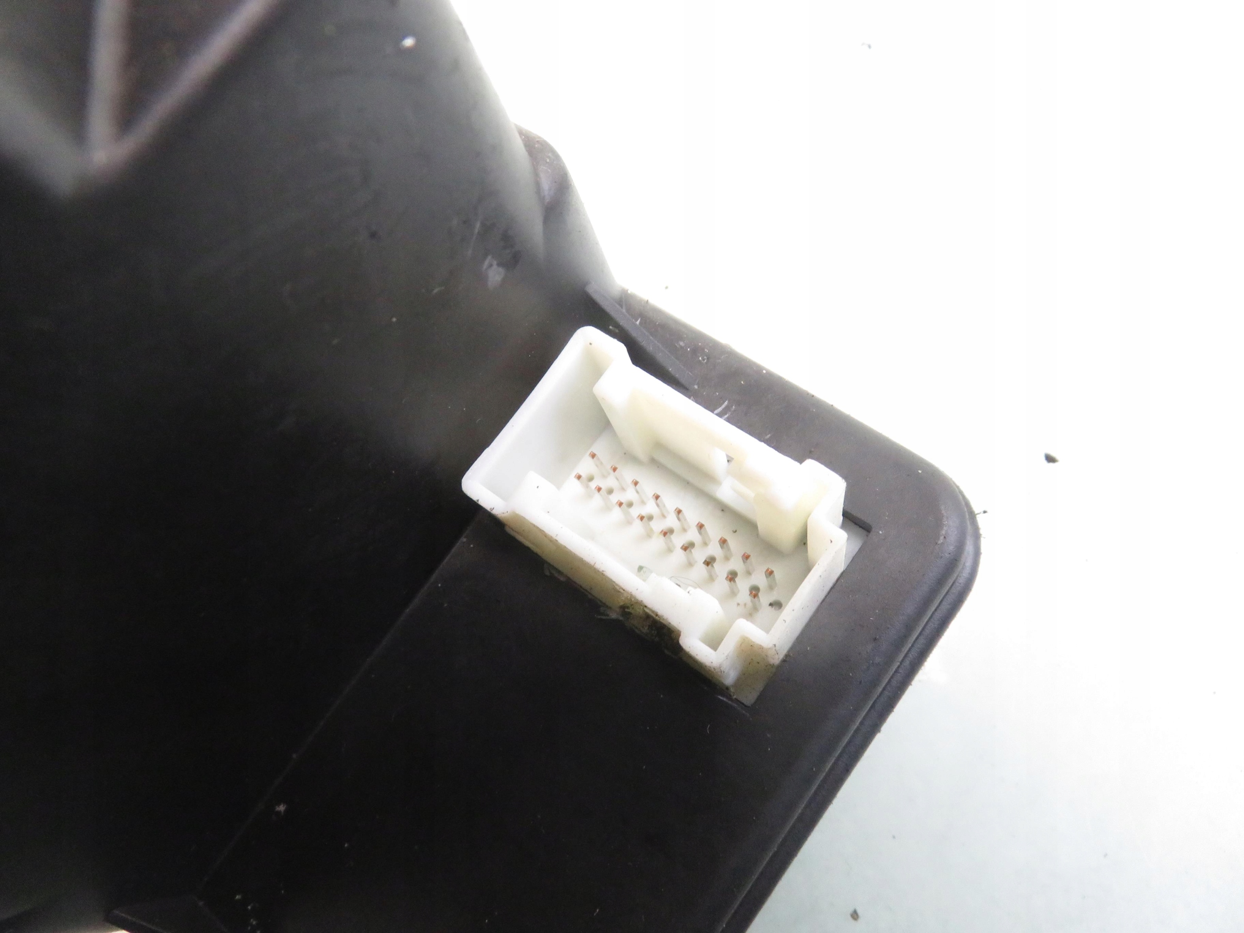 POMPKA ZAMKA CENTRALNEGO MERCEDES W210 2088000348 Producent części Hella