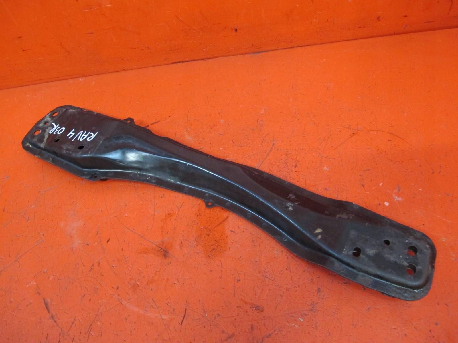TOYOTA RAV4 II 2 2.0 D4D 1CD-FTV sider WZDLUZNA below engine gearboxes