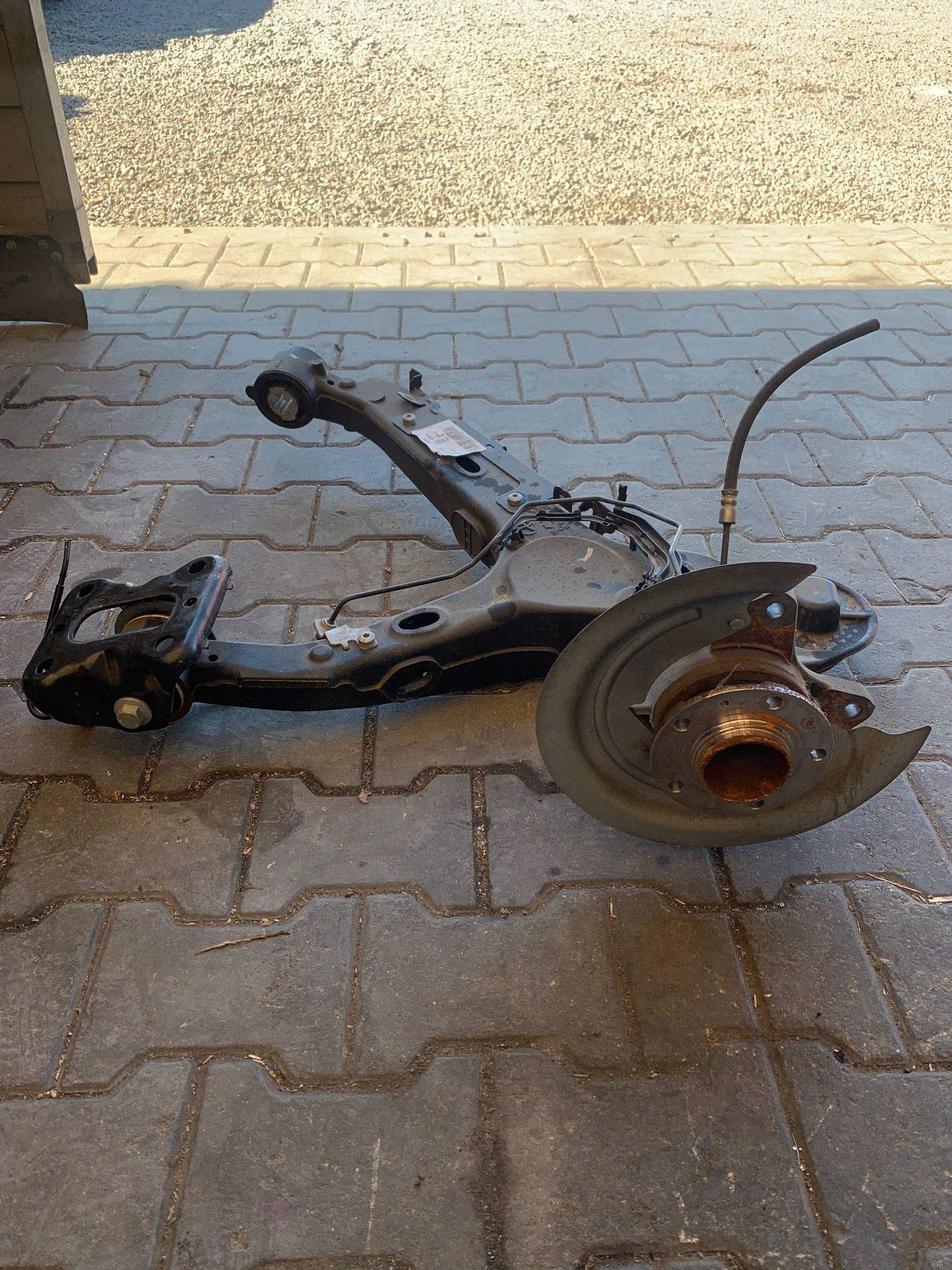 swing arm left rear part 9807505080 OPEL VIVARO C(2019-)JUMPY PROACE SCUDO
