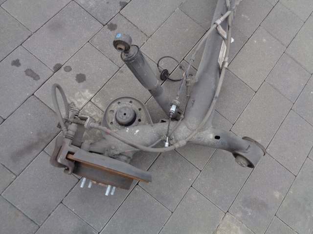 ZAWIESZENIE TYLNE BELKA OŚ KIA RIO III HATCHBACK LIFT 2015 ROK TARCZE Typ samochodu Samochody osobowe