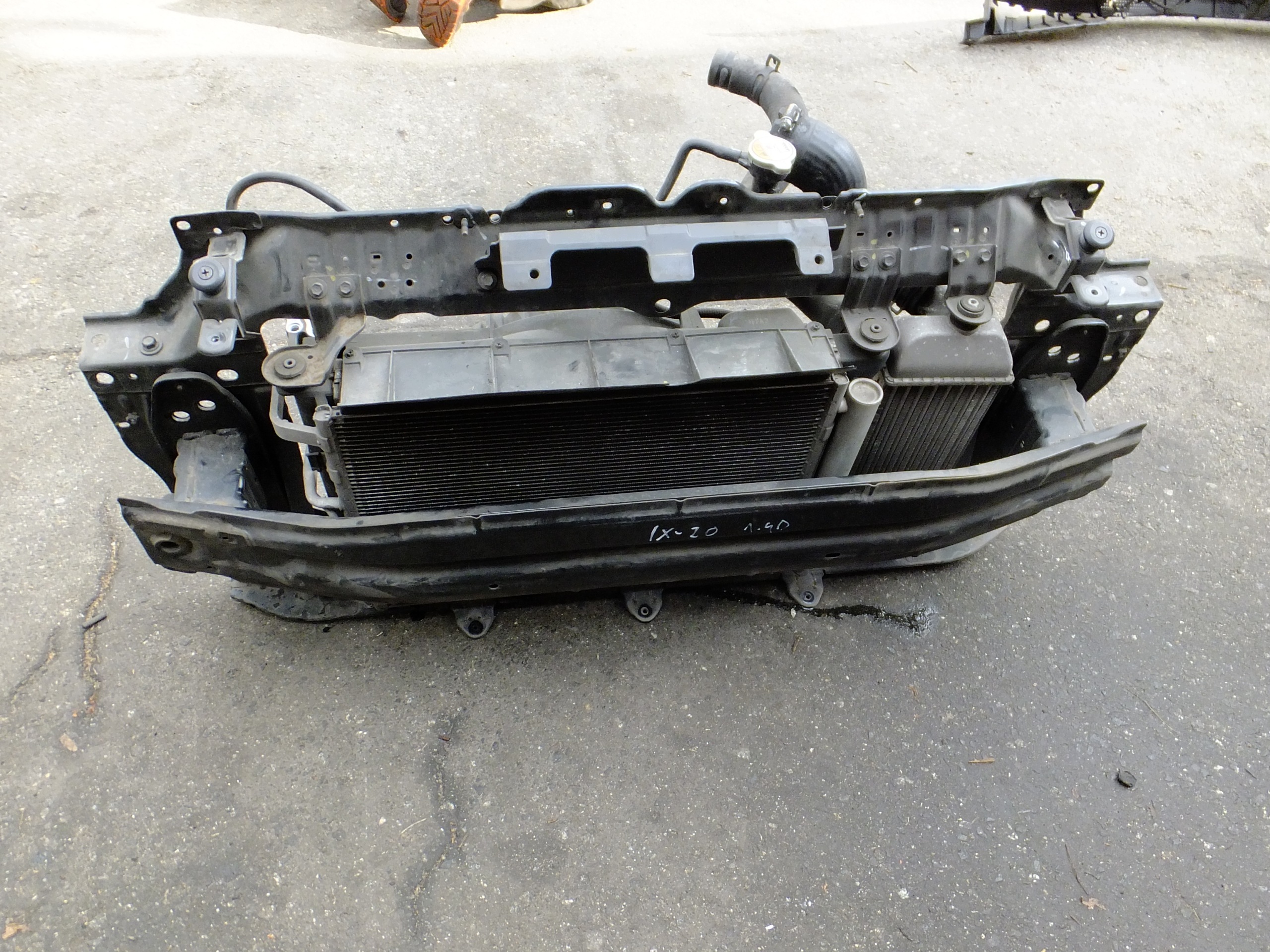 bar, wall front radiator hyundai ix20 1,4 crdi 2014r