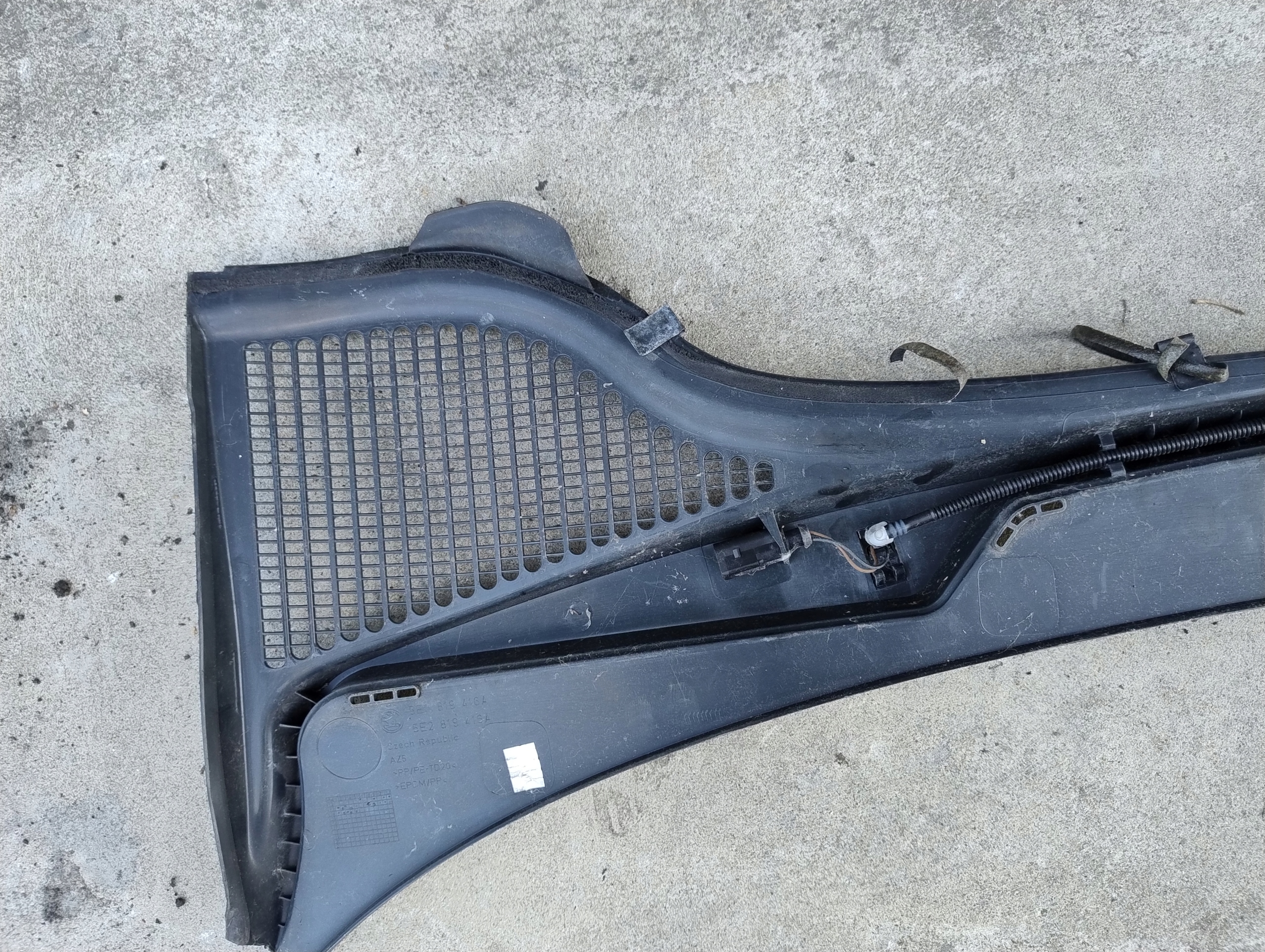 torpedo right SKODA OCTAVIA III 12- 5E1819416A