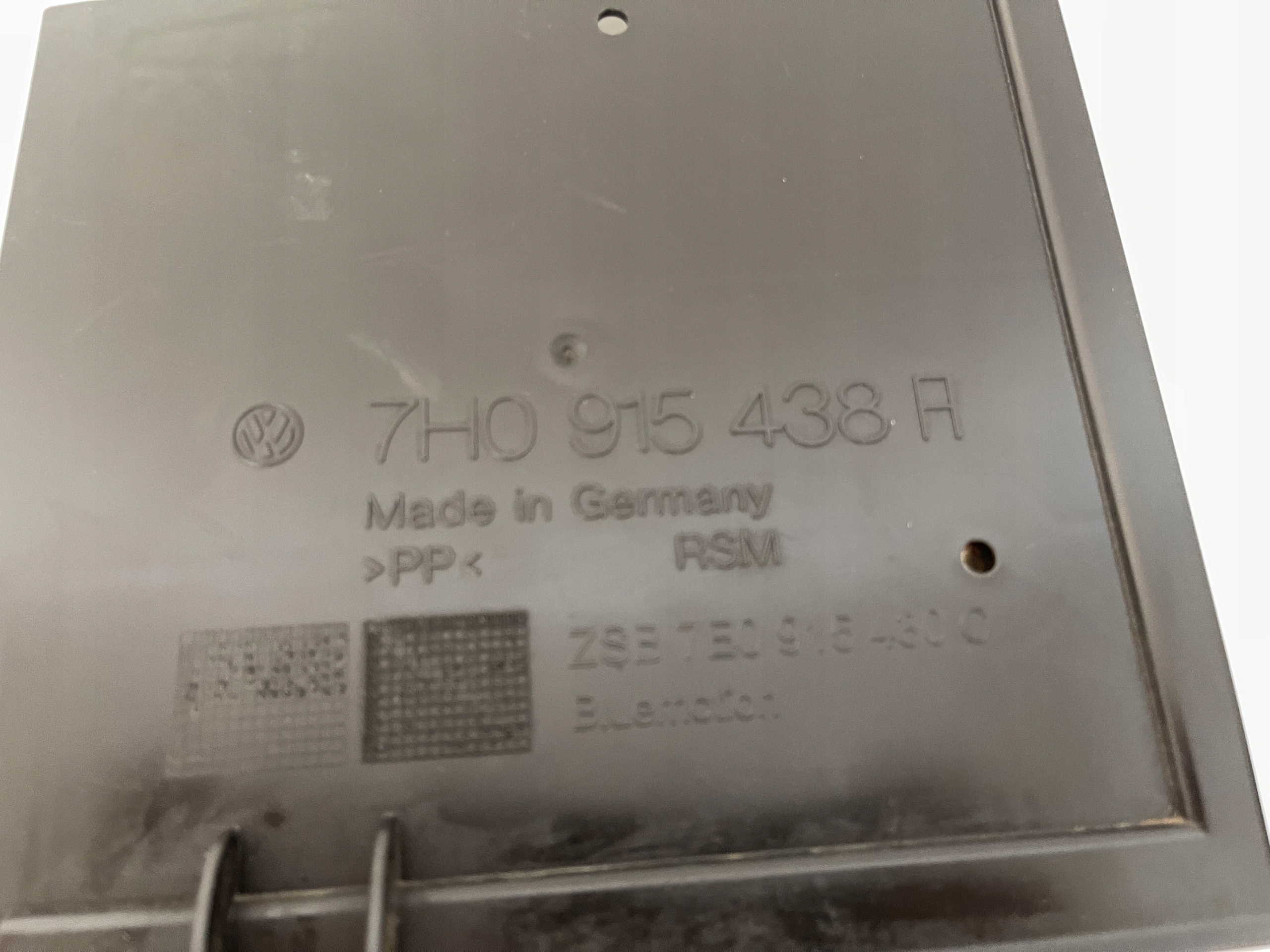 VW T5 TRANSPORTER CARAVELLA Blende Abdeckung AKUMULATORA 7H0915438