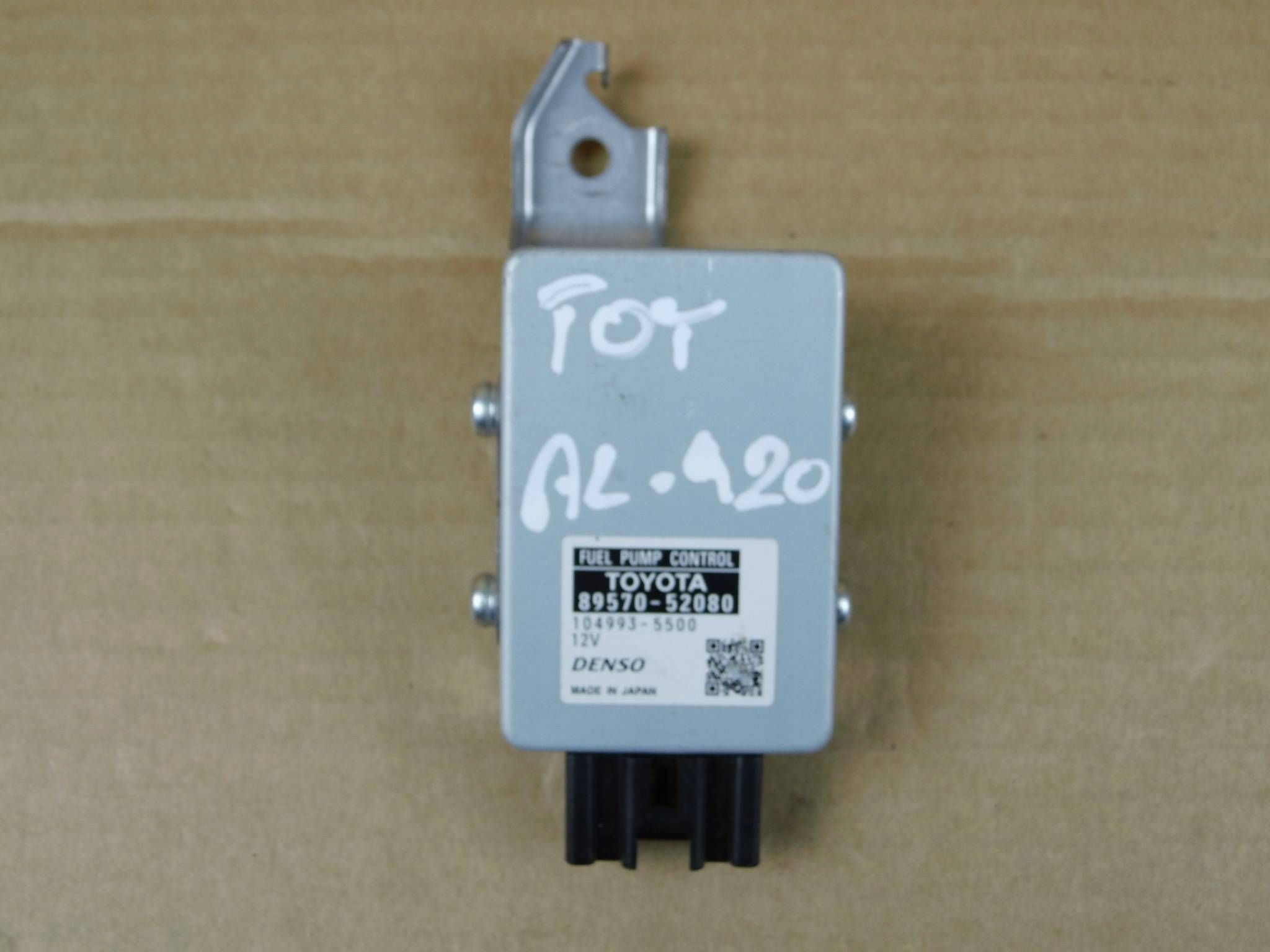 Toyota Yaris Cross modul Computer Bedienteil pompy fuel 89570-52080