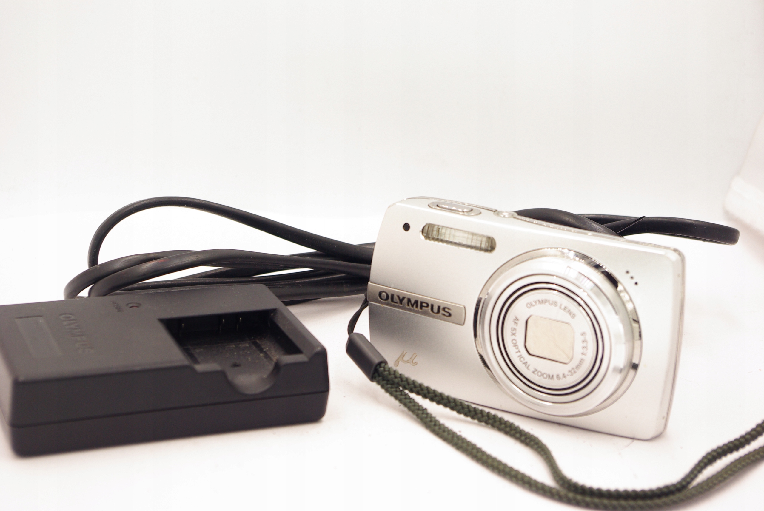 OLYMPUS Mju 820 Świetny Stan EAN (GTIN) 4021499235908