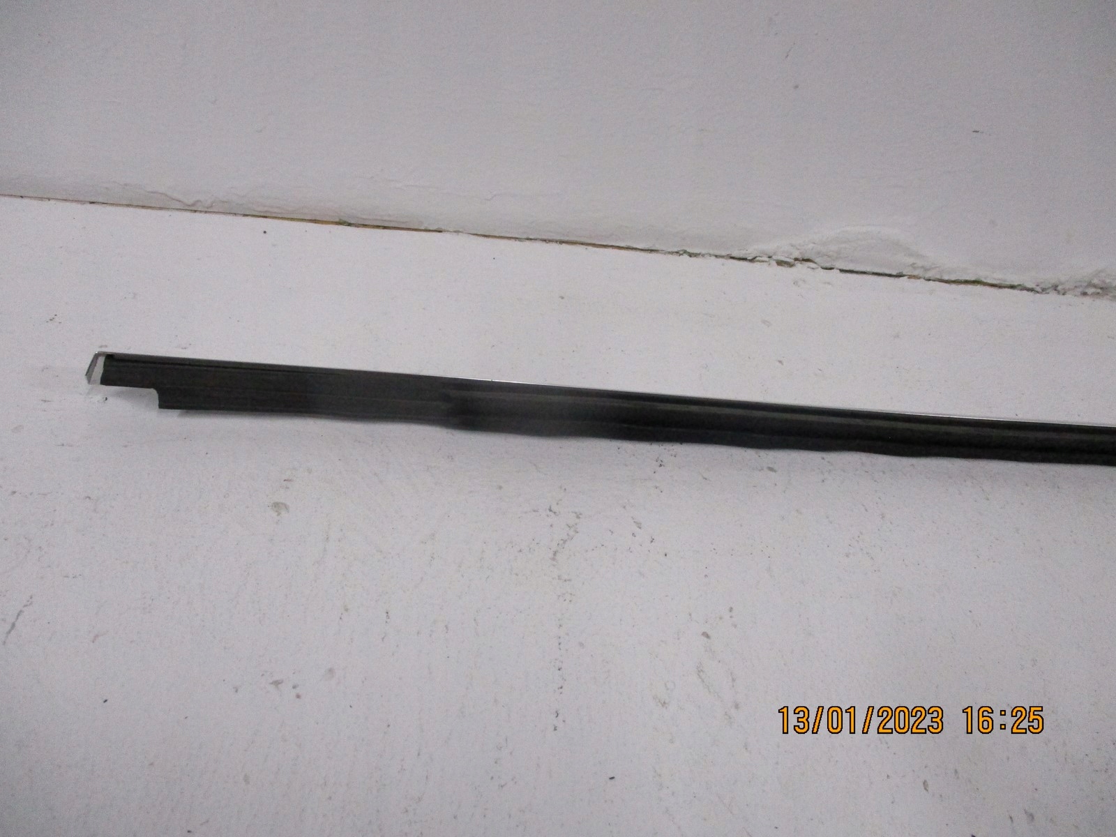 moulding dust MERCEDES B KLASA A2477352100