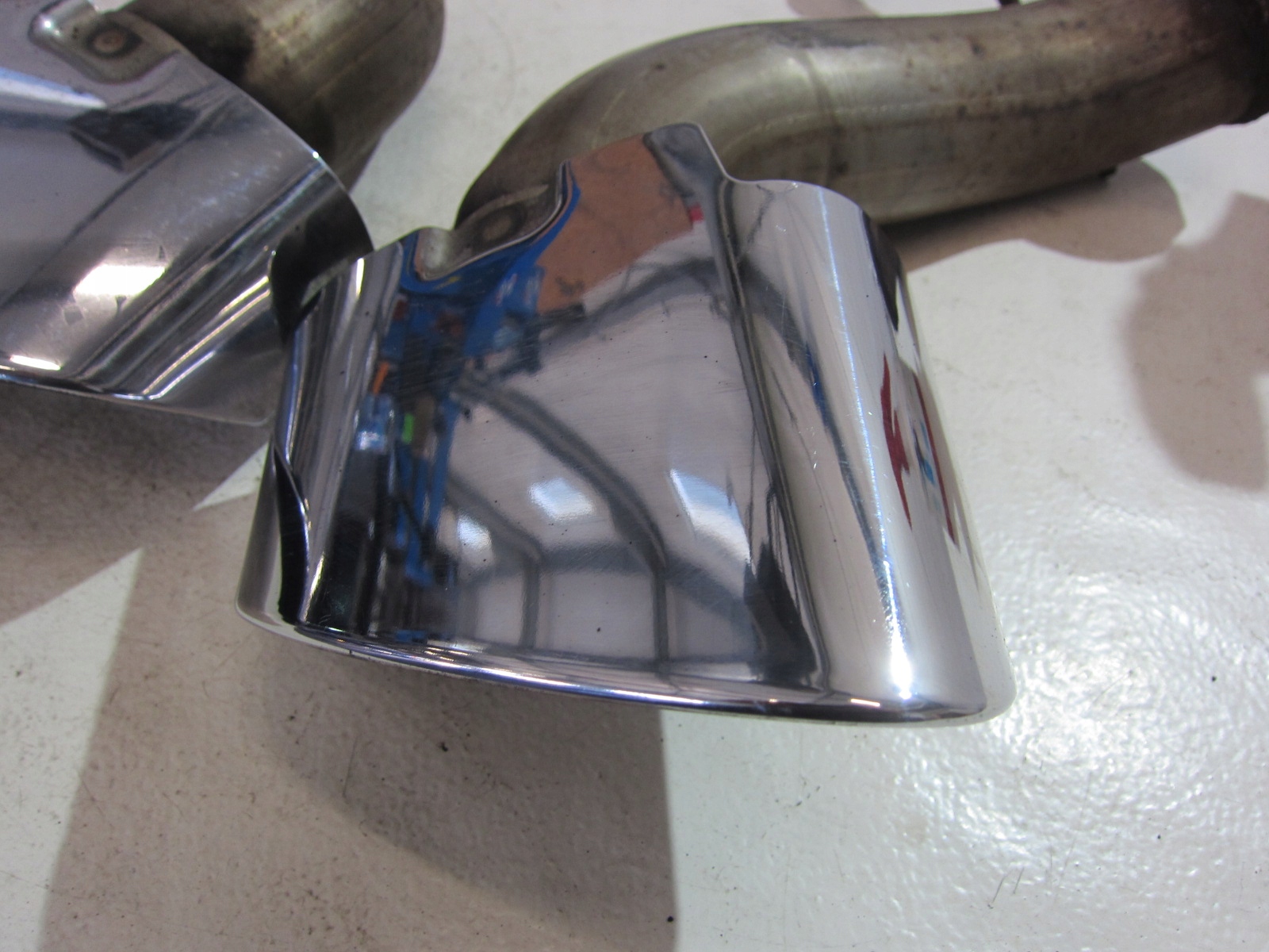 BMW E70 X5 NAKŁADKA WYDECHU CHROM CHROMOWANA Producent części BMW OE