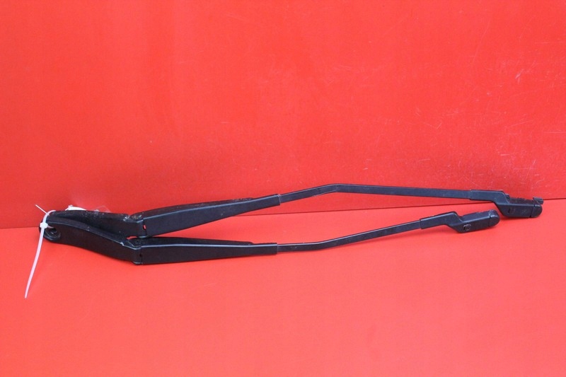 ВАЖІЛЬ СКЛООЧИСНИКА ЄС VOLVO XC60 1 І 11R