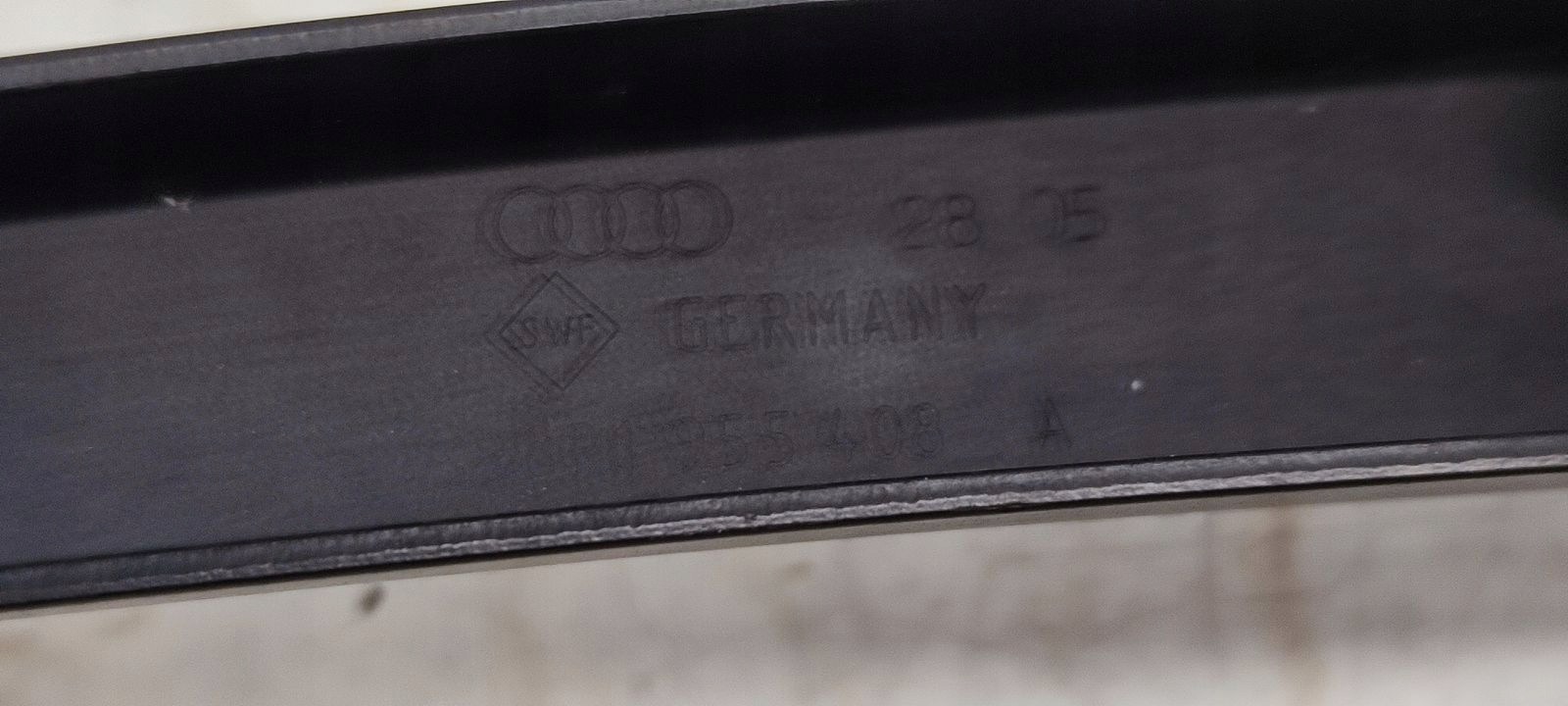 wiper arm right Audi A3 8P LIFT