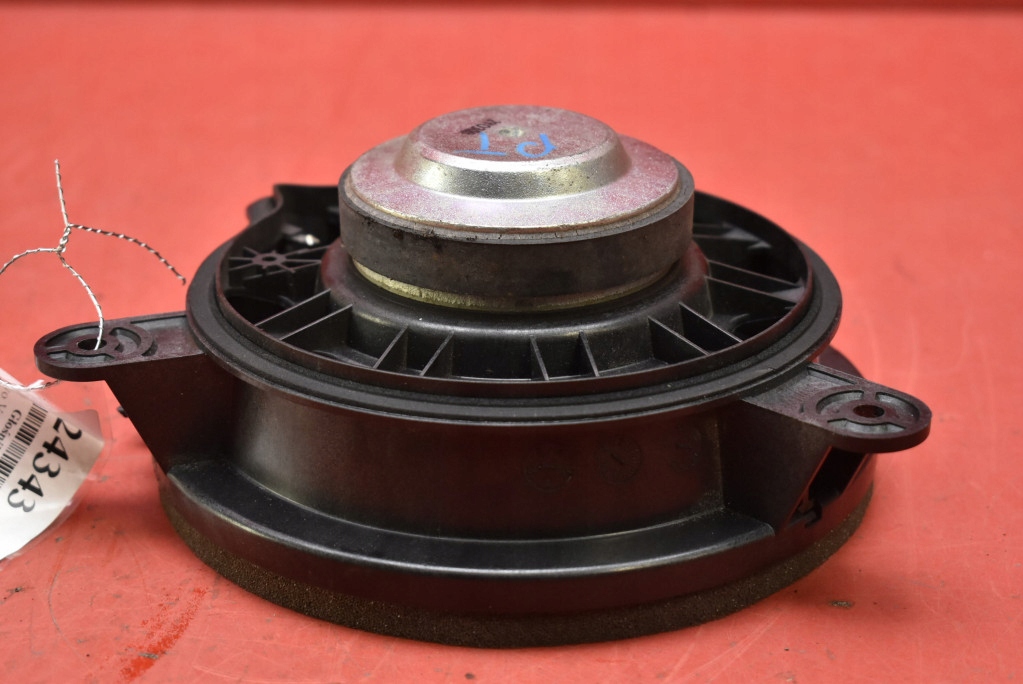 speaker right rear part 30657445 VOLVO V60 1 and 10-13