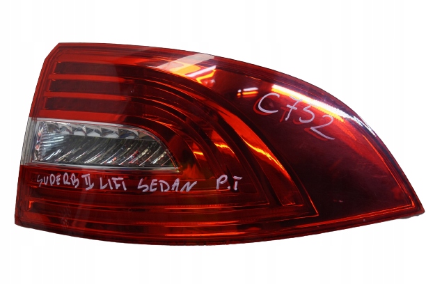 LAMPA SKODA T. SUPERB 14-15 PR ORG VAG