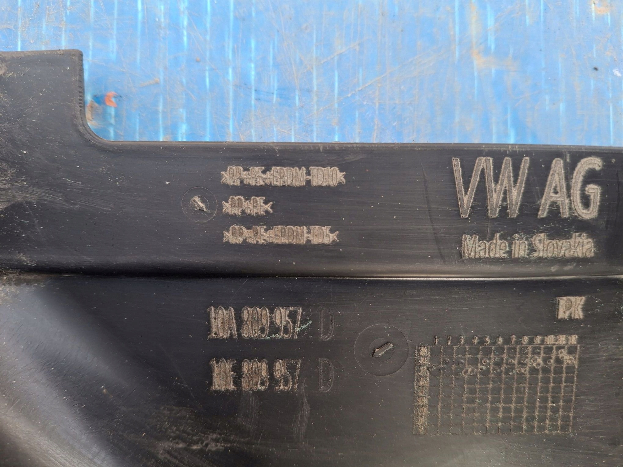 mudguard left front CUPRA BORN 2021R->