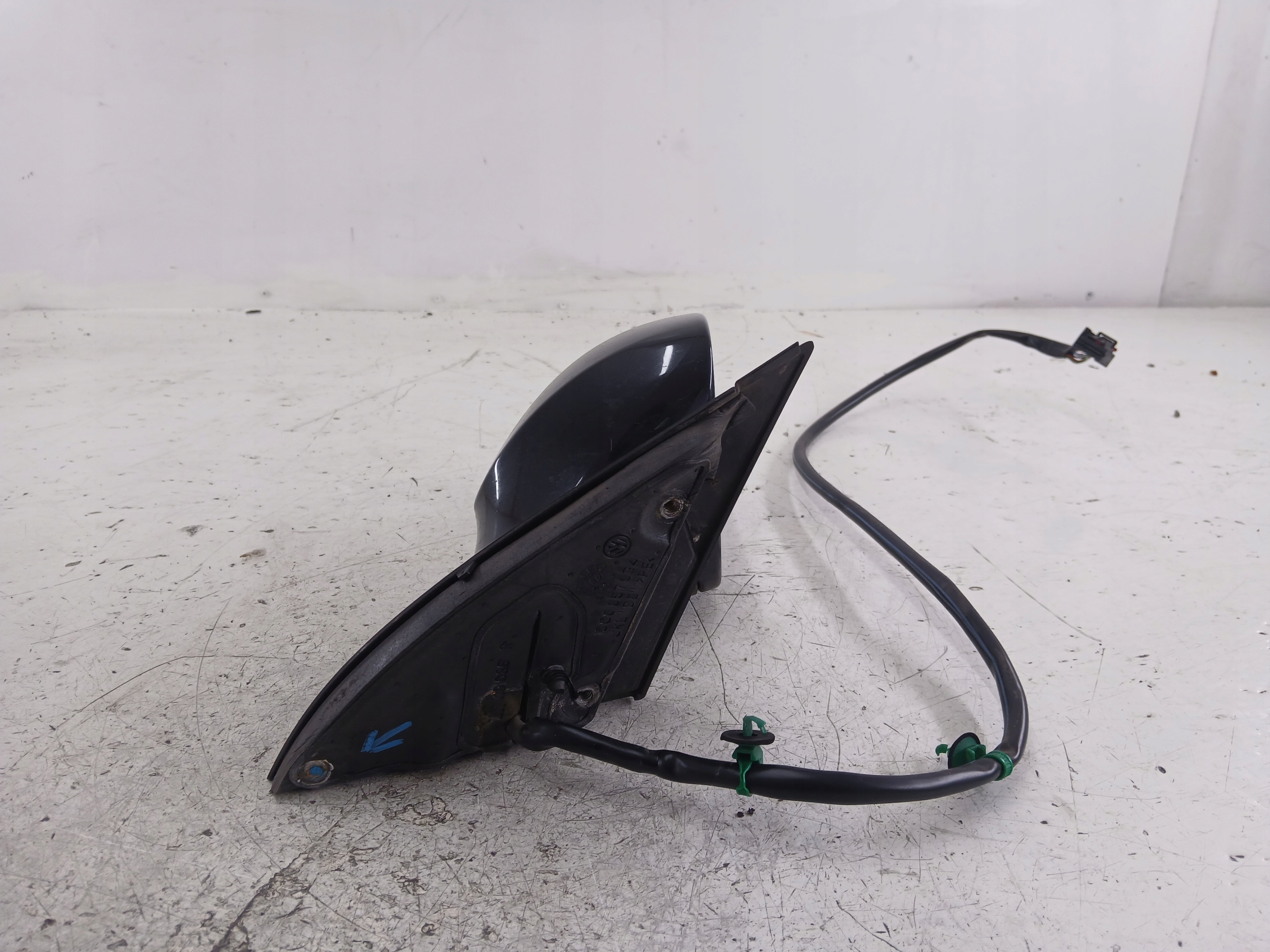 VW PASSAT B6 mirror right 9 PIN LC9X