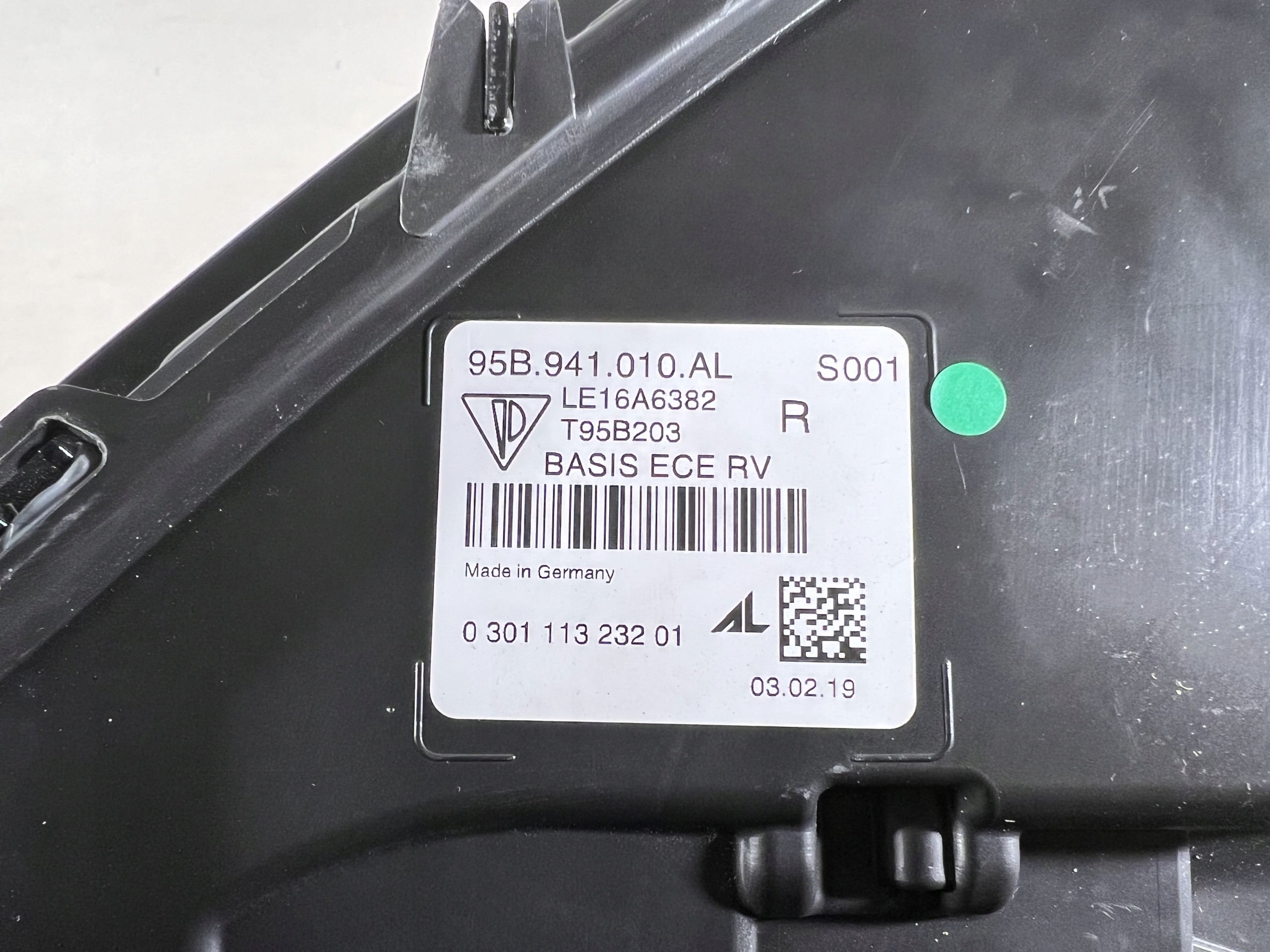 PORSCHE MACAN LIFT 95B FULL LED LAMPA PRAWA PRZÓD Regulacja wysokości elektryczna