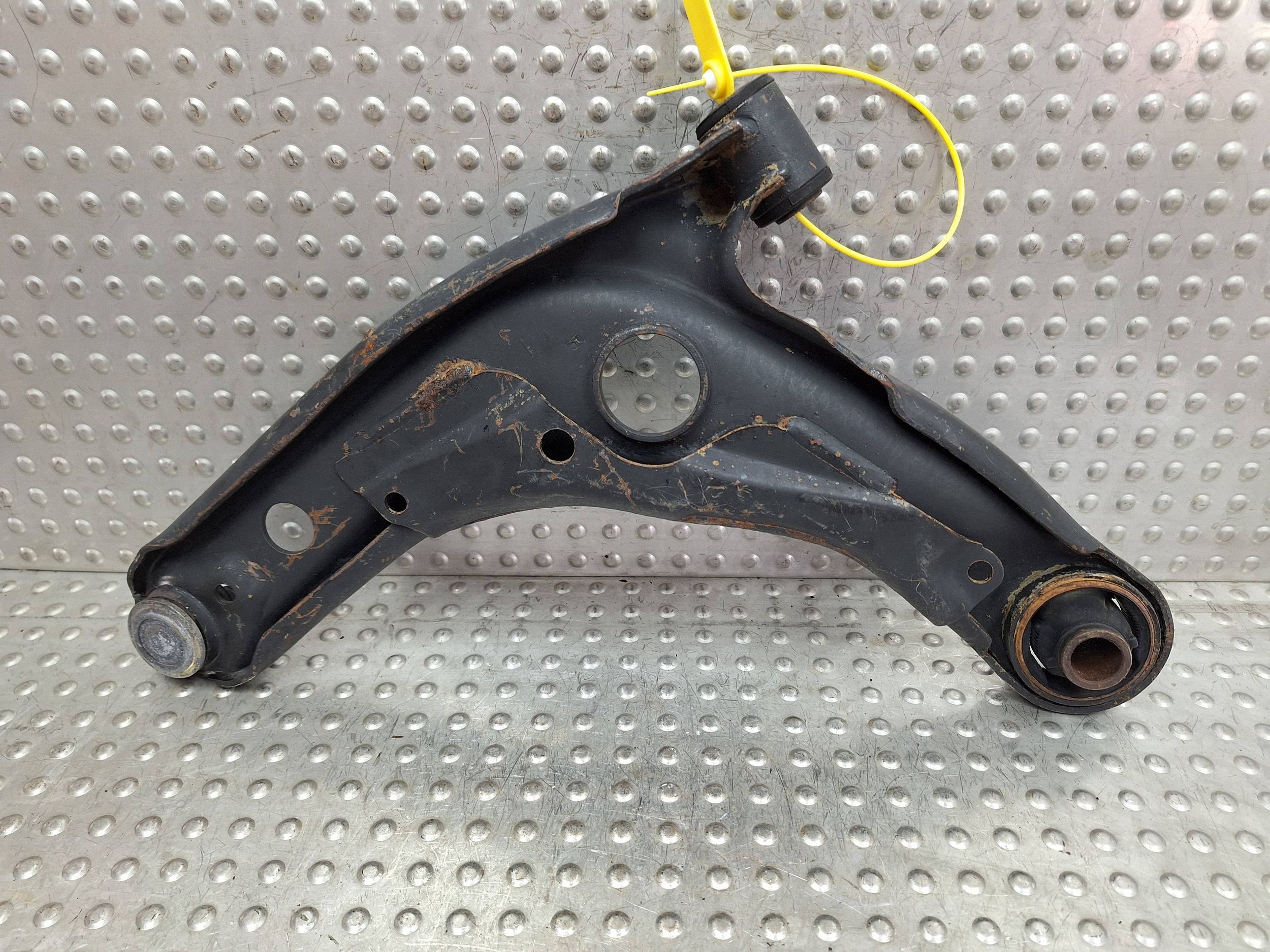 arm right front TOYOTA YARIS II III 06-20