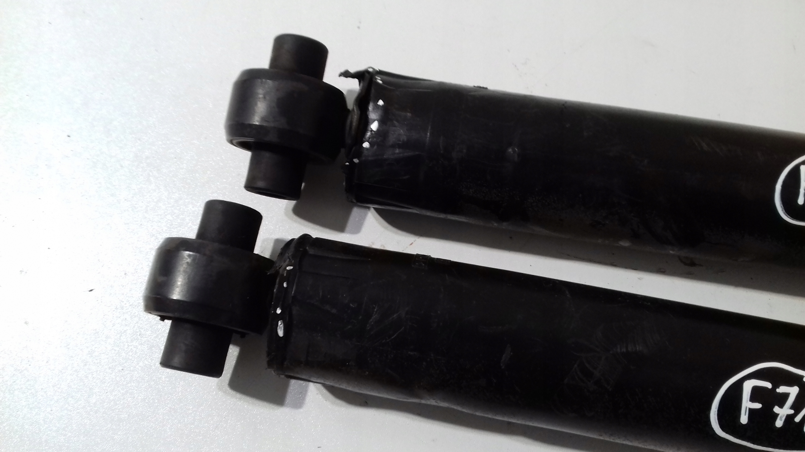 NISSAN QASHQAI J11 shock absorber rear 1A19528-A