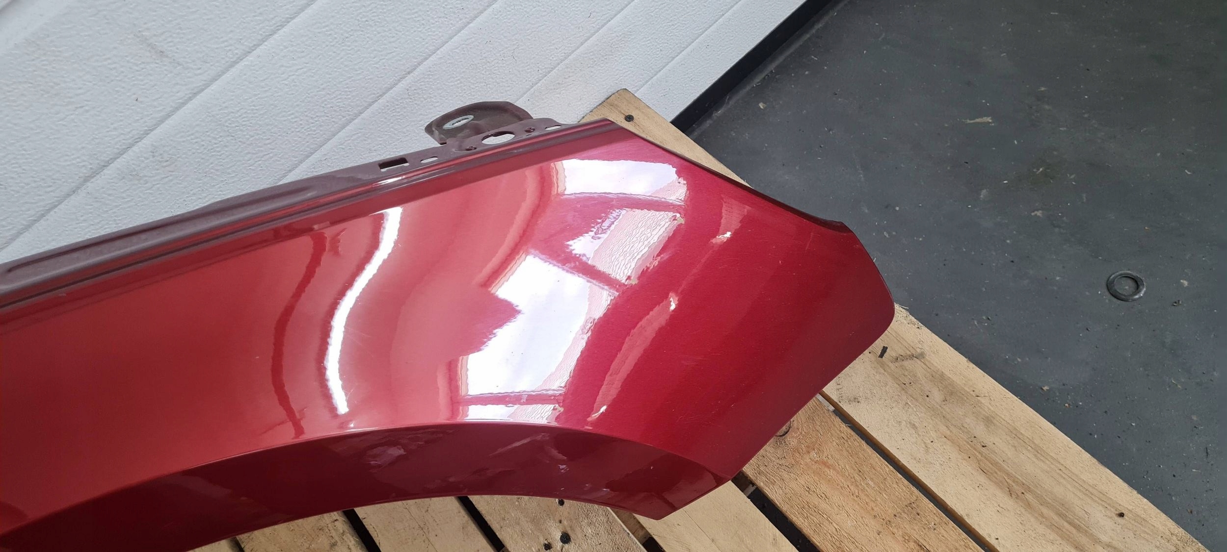 A4 B9 8W fender right front front LY3S 8W0821106A