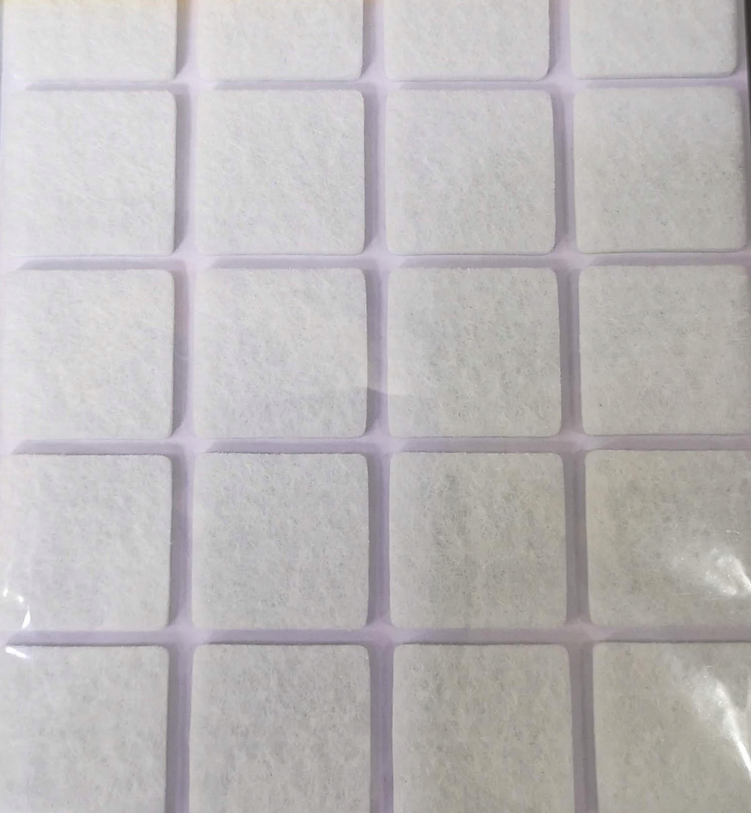 

Podkładki filcowe białe 20x20 20szt.