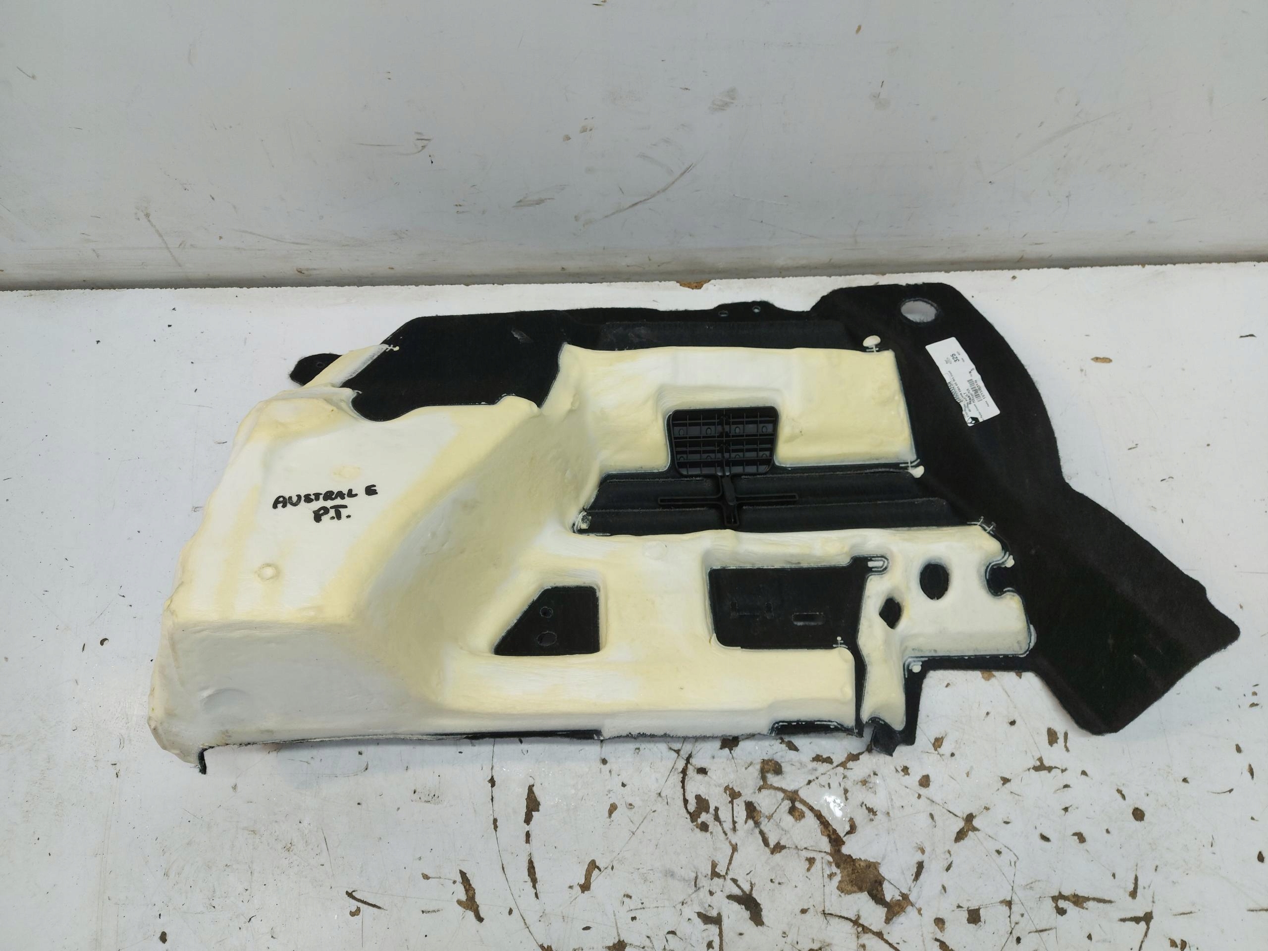 RENAULT AUSTRAL E boot upholstery right rear part 849500325R