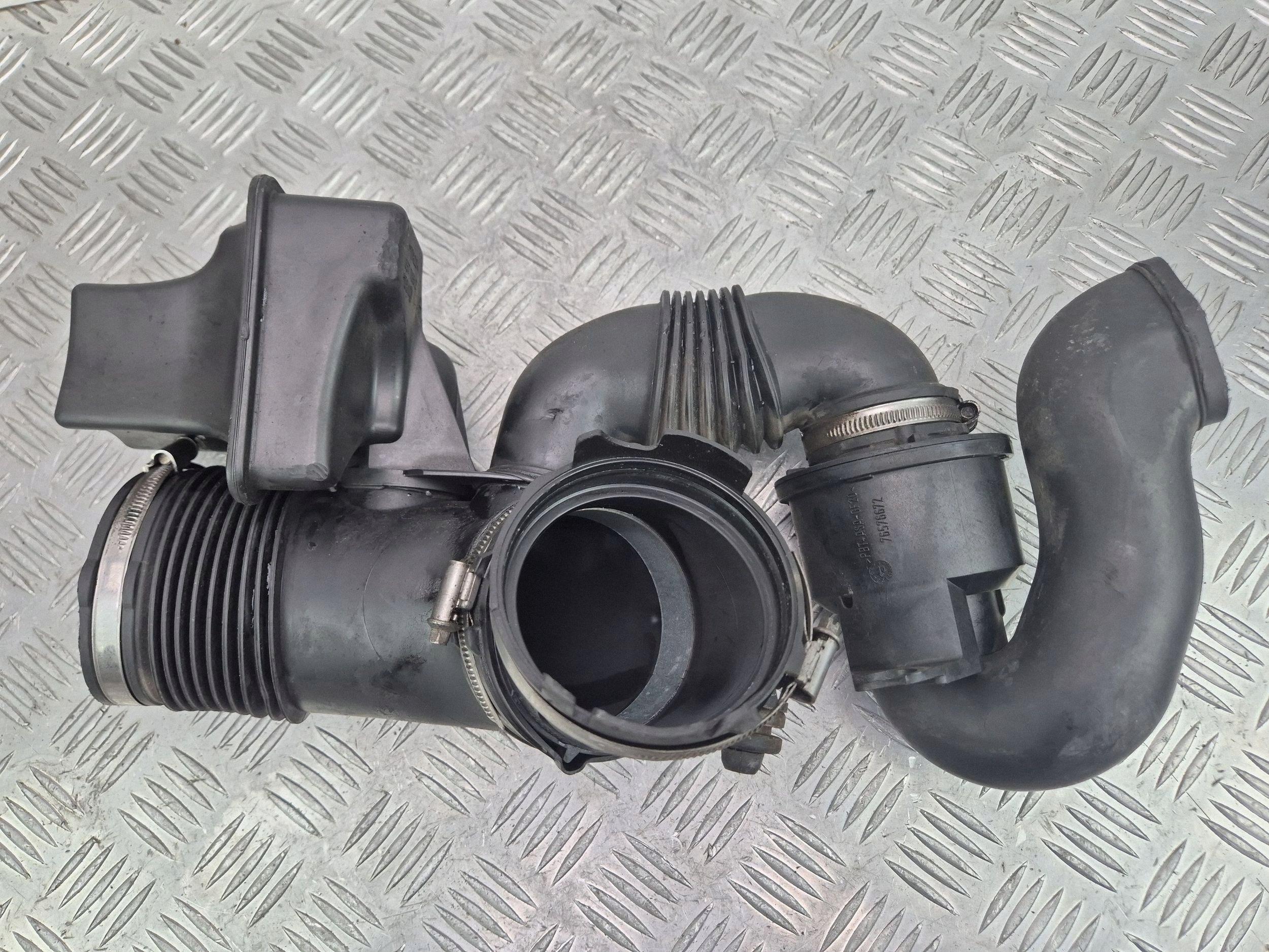 BMW 3 E90 E91 330i Rezonator dolotu 7559121 N52B30AF