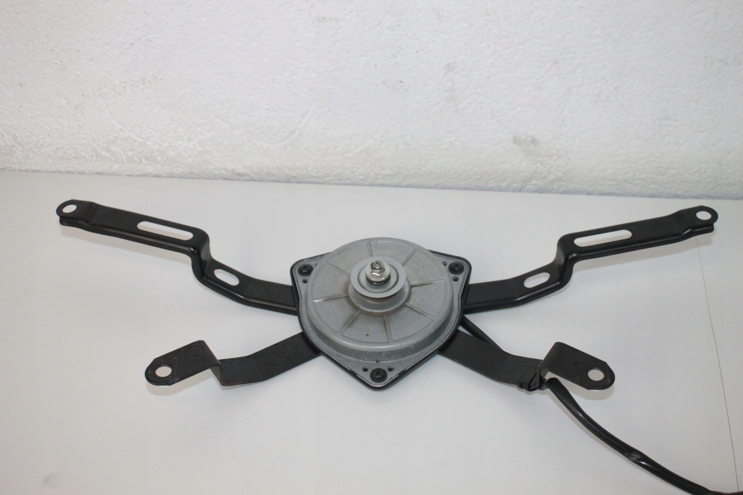 YAMAHA XSR 900 XSR900 WENTYLATOR WIATRAK