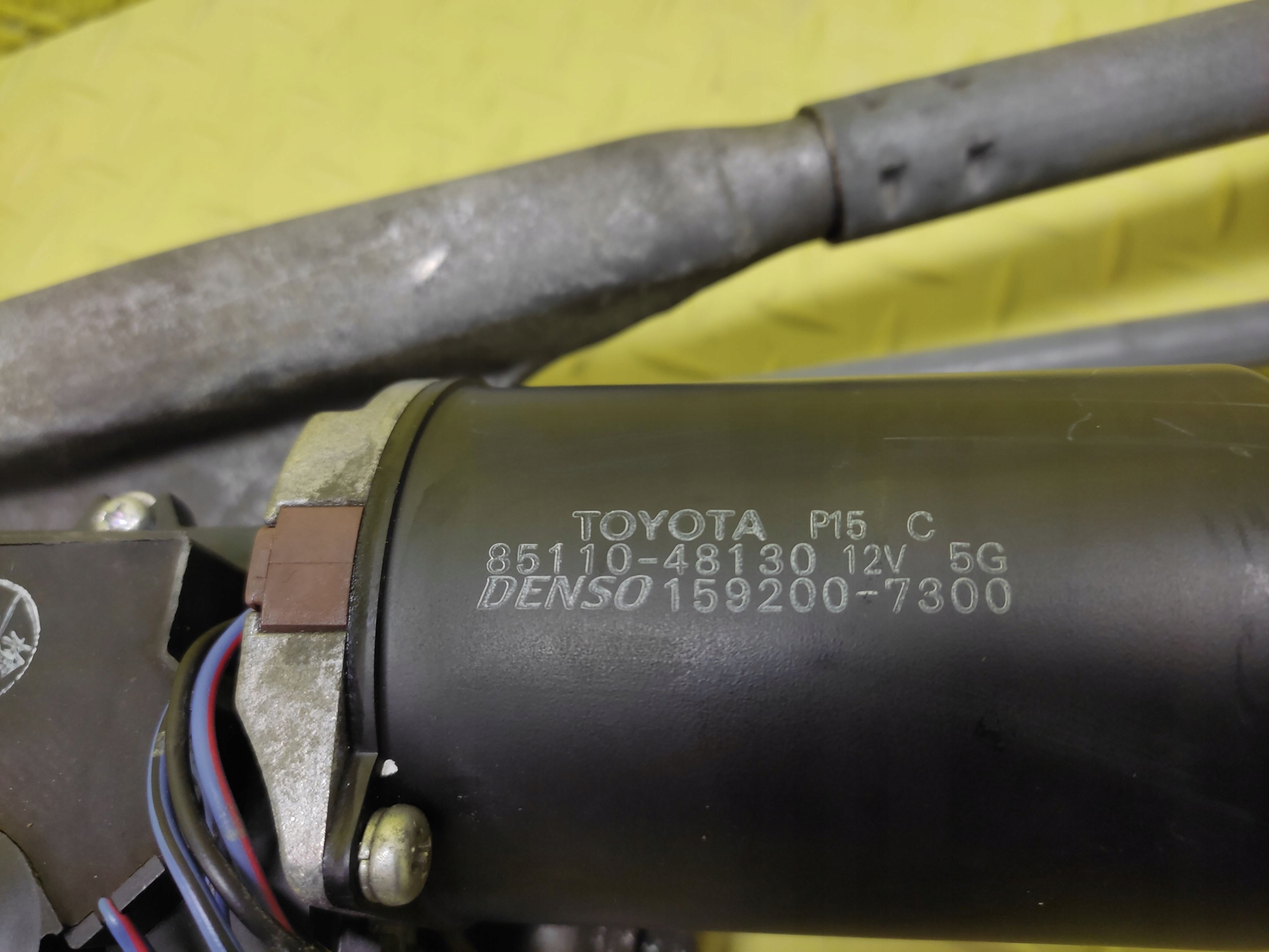LEXUS RX300 wiper mechanism front 8511048130