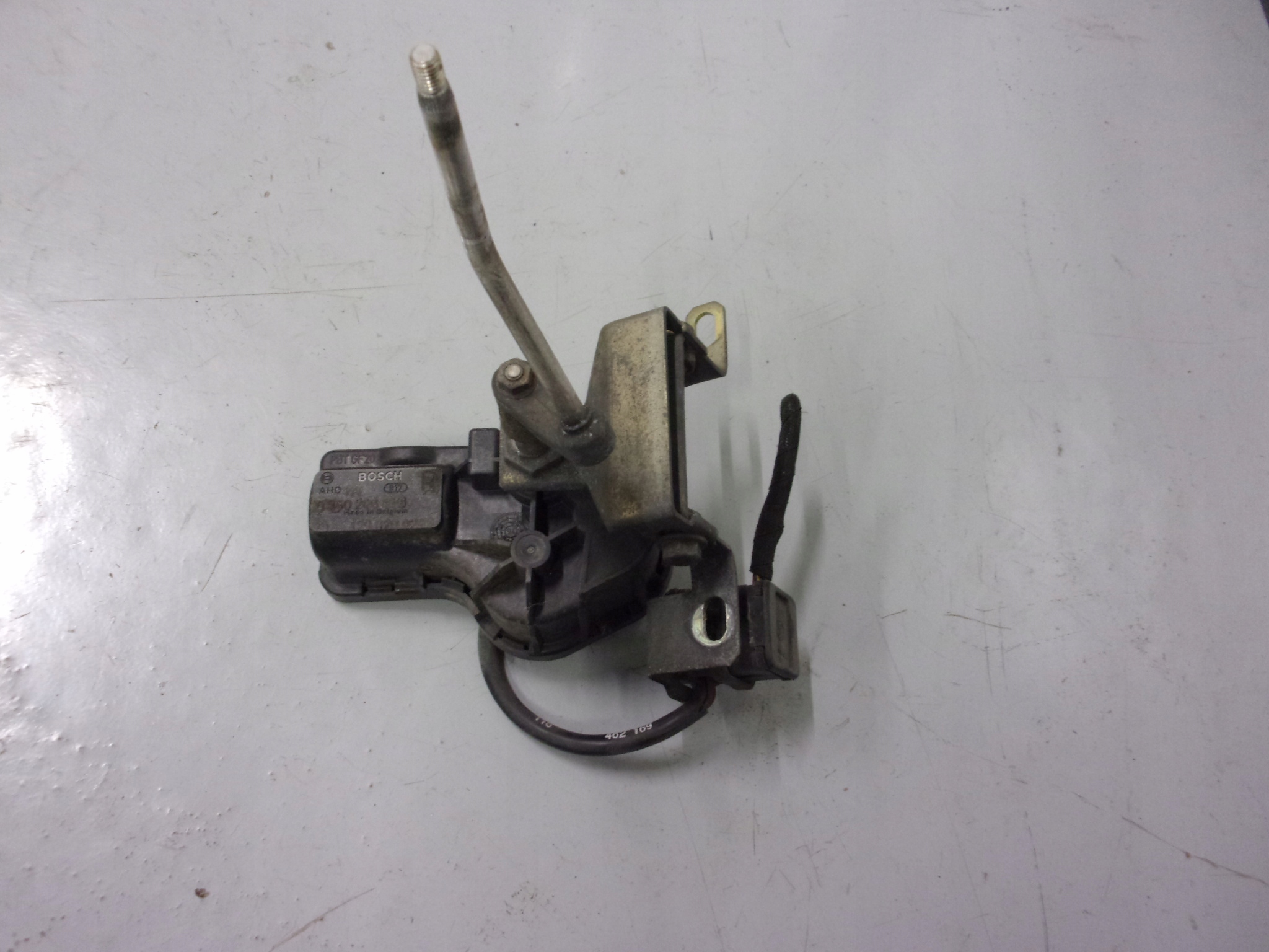 R129 SL мотор стеклоочистителя 1298200242