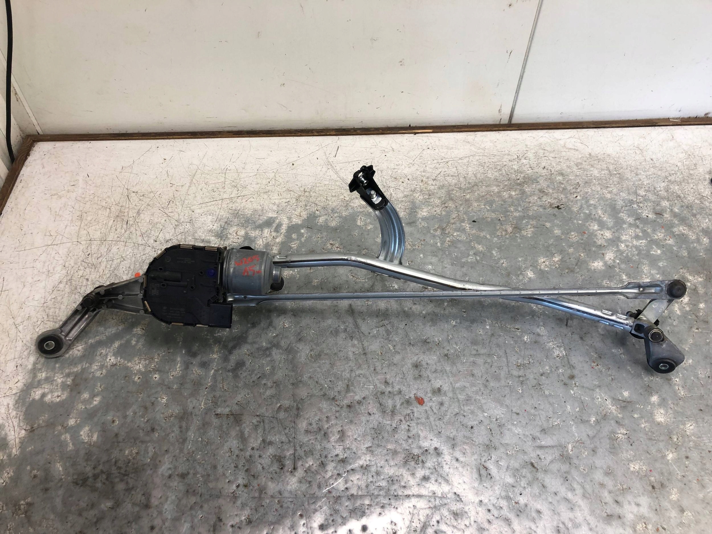 Wischergestänge MERCEDES W205 A2058200740