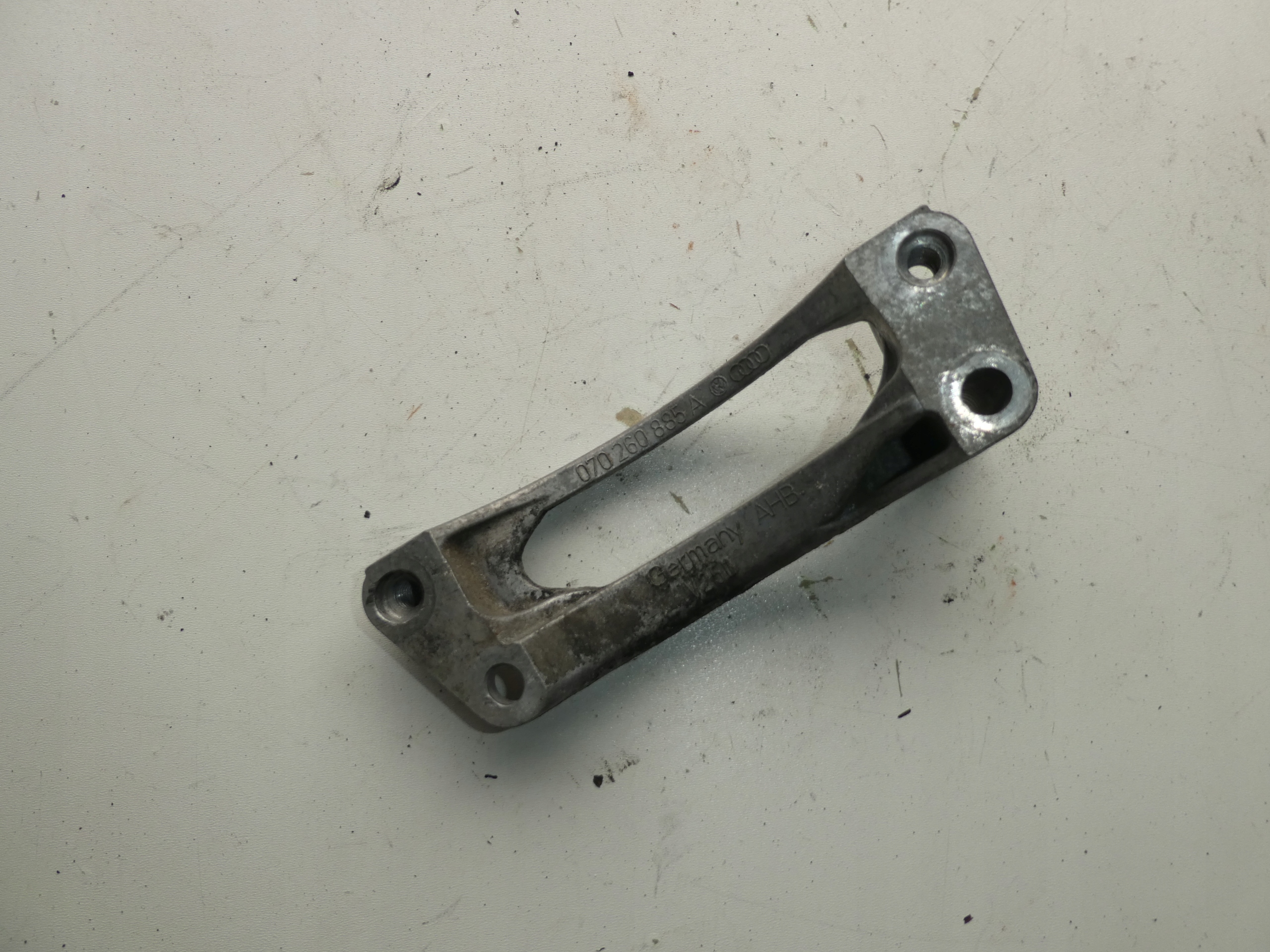 STÜTZE SPREZARKI KLIMAANLAGE VW T5 070260885A