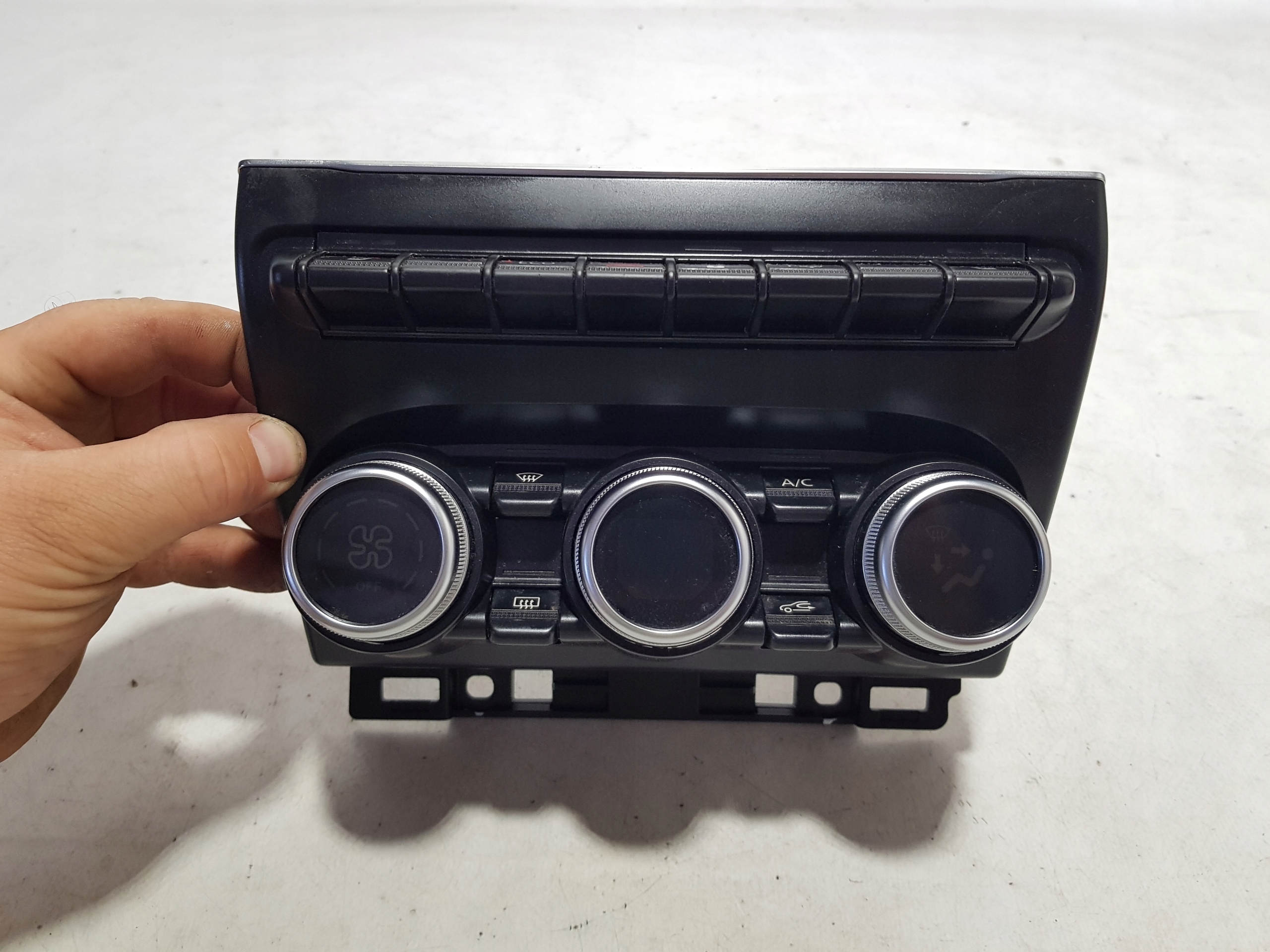 PANEL klími klimatizaci RENAULT ZOE 283E81661R