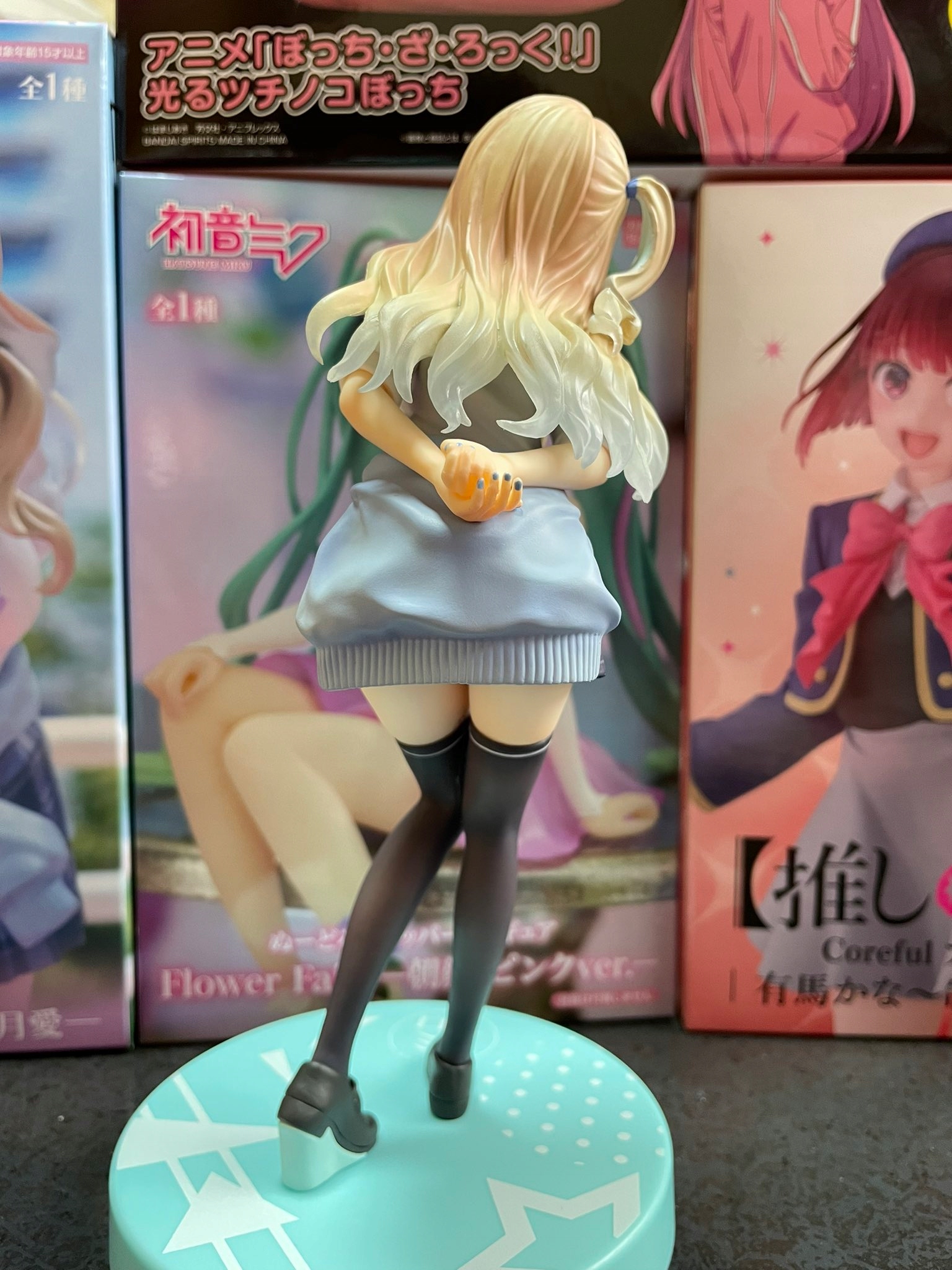 vintage figure ୨୧ * 真っ白な 可愛い ウサちゃん vintage figure