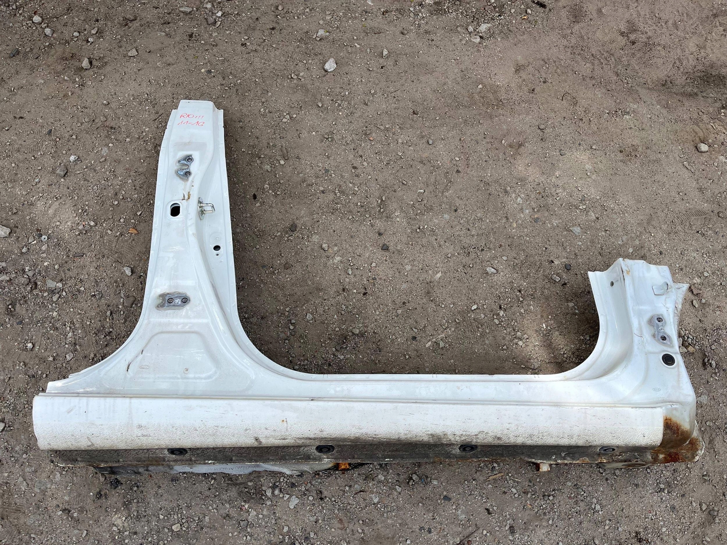 KIA RIO III threshold pillar front central right 2011-17R