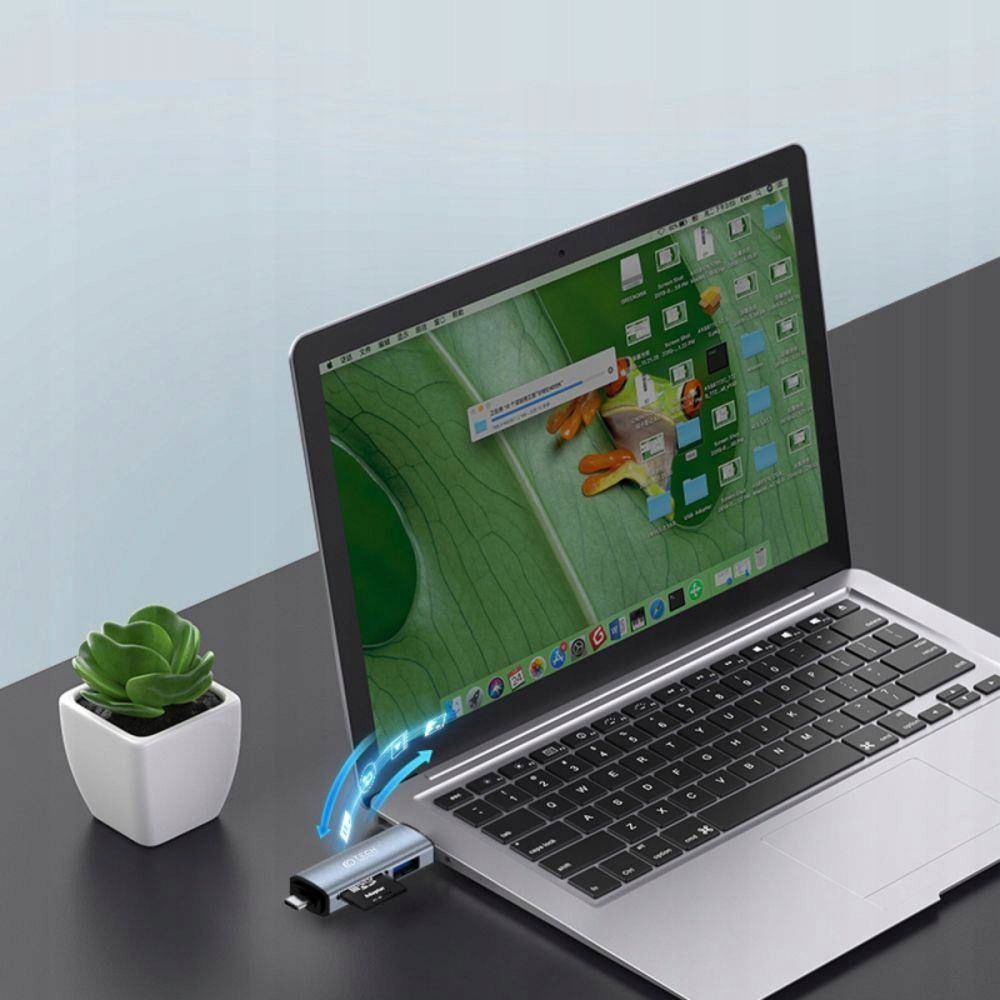 Adapter USB + USB-C Czytnik Kard SD + microSD Model UltraBoost