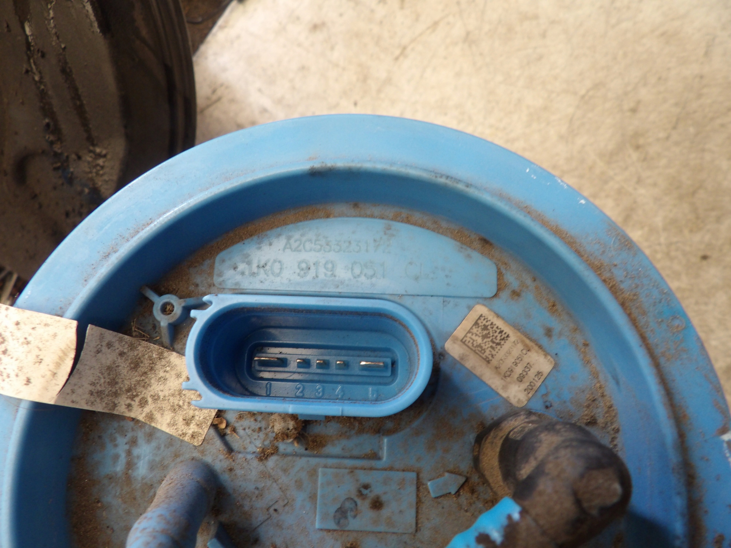 VW Golf VI 1,4 feed pump