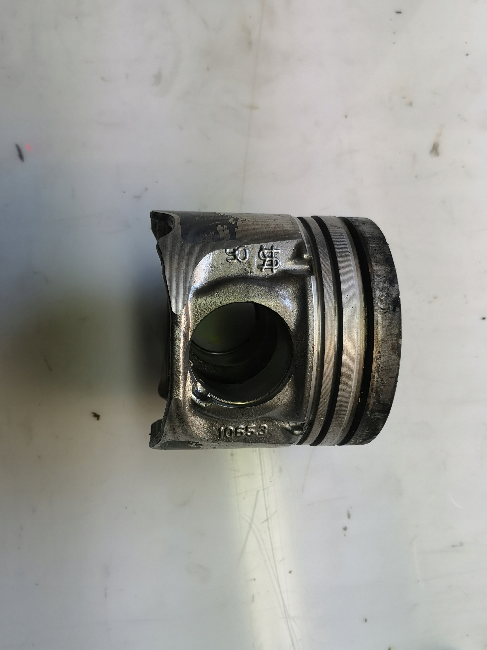 Tłok Renault 2.0 DCI Nissan Producent części Renault OE