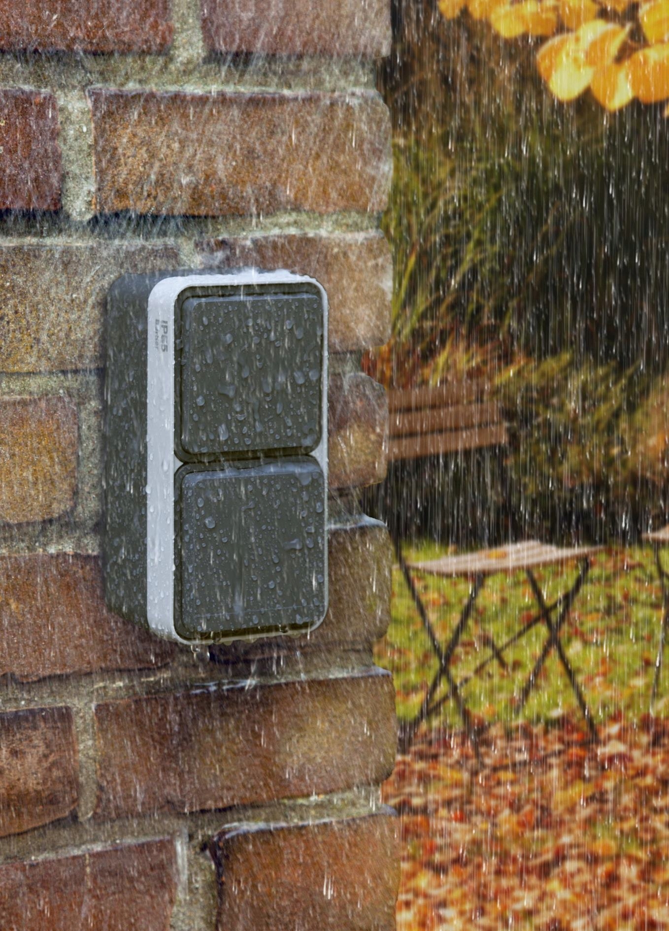 Berker W.1 Moduł gniazda z uziemieniem IP55 szary 6768803515 Marka Hager