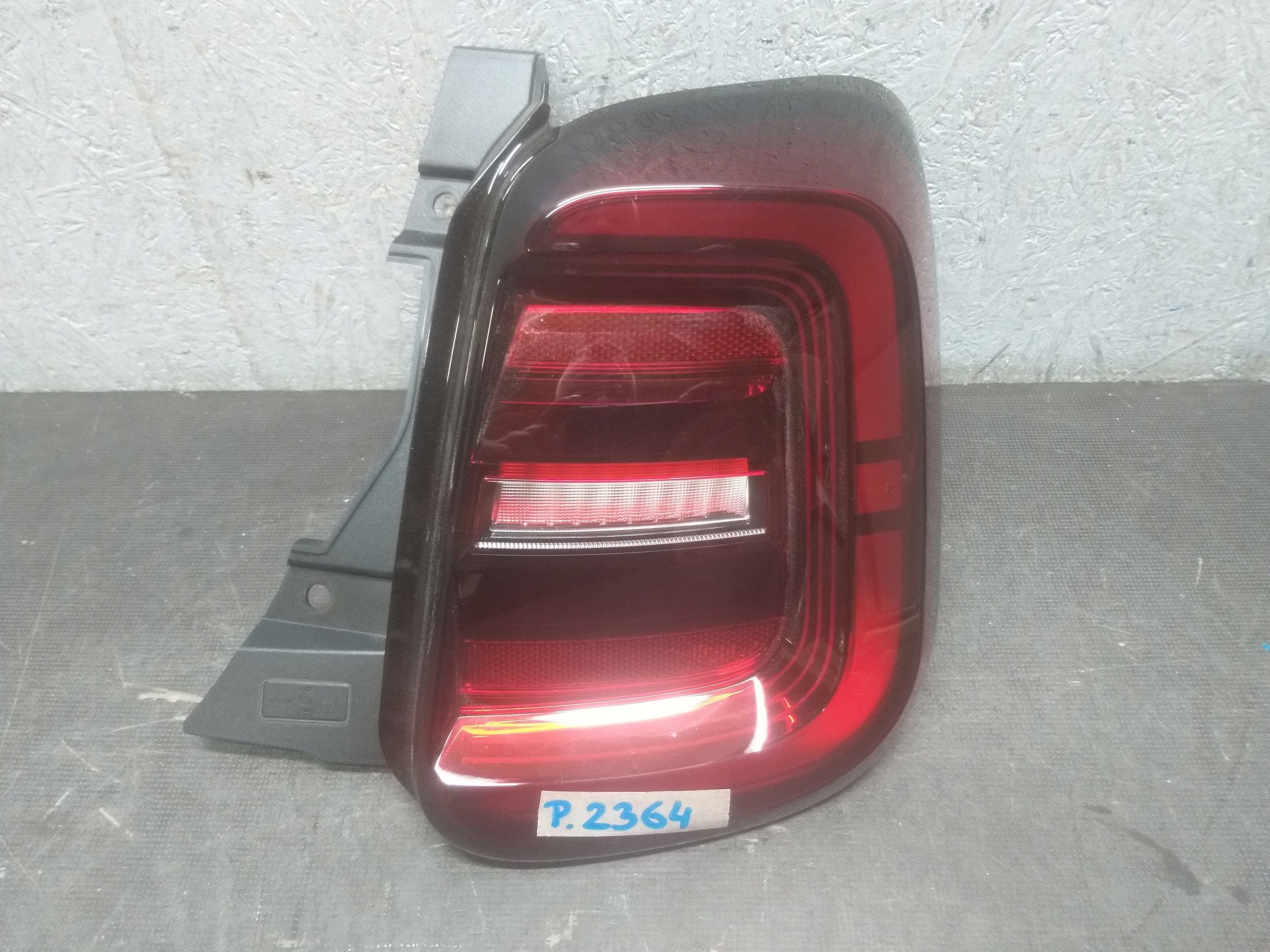 light rear part right FIAT 500 II 2 LED 20270211