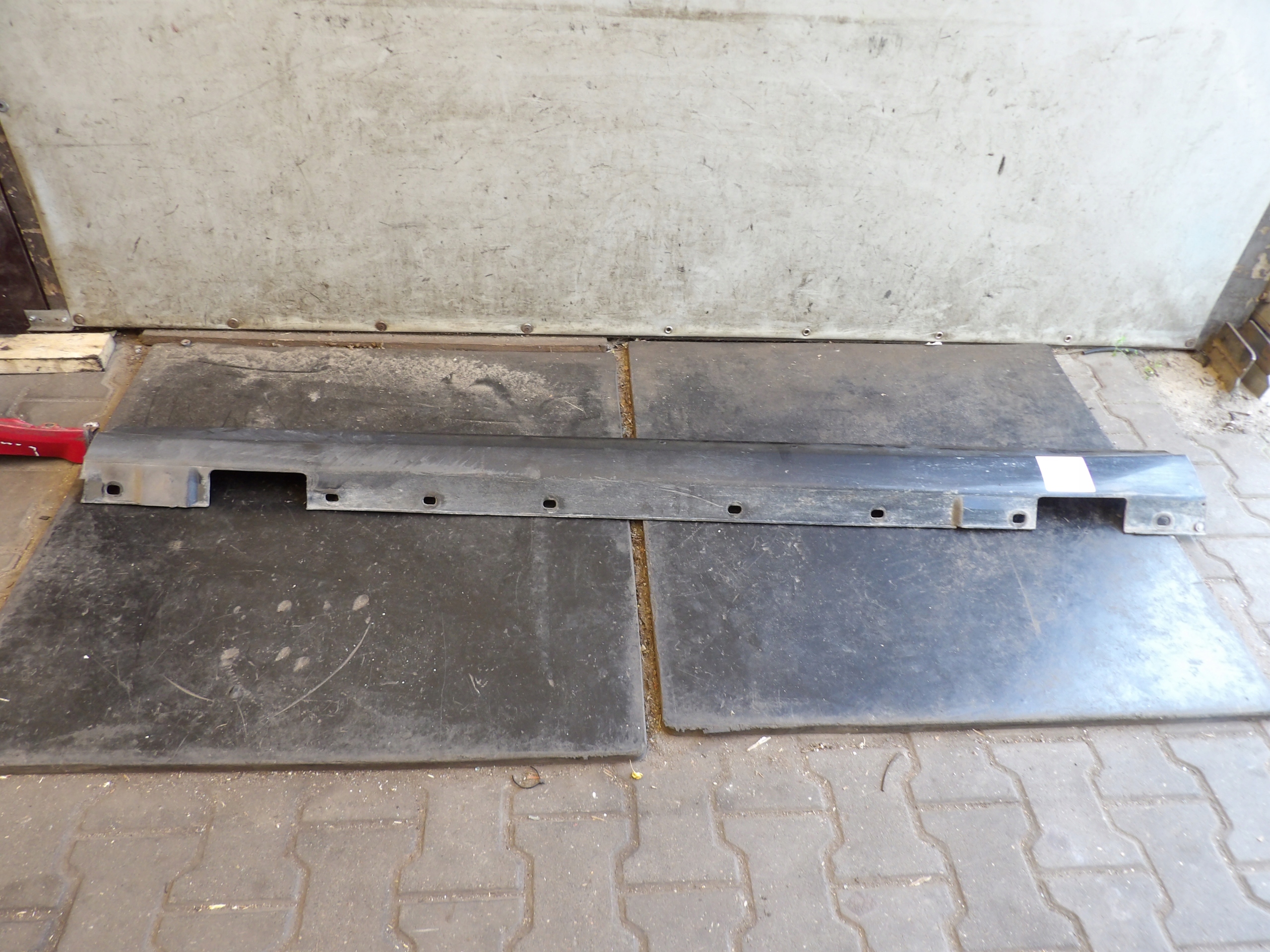 Mercedes W204 moulding threshold left A2046900340