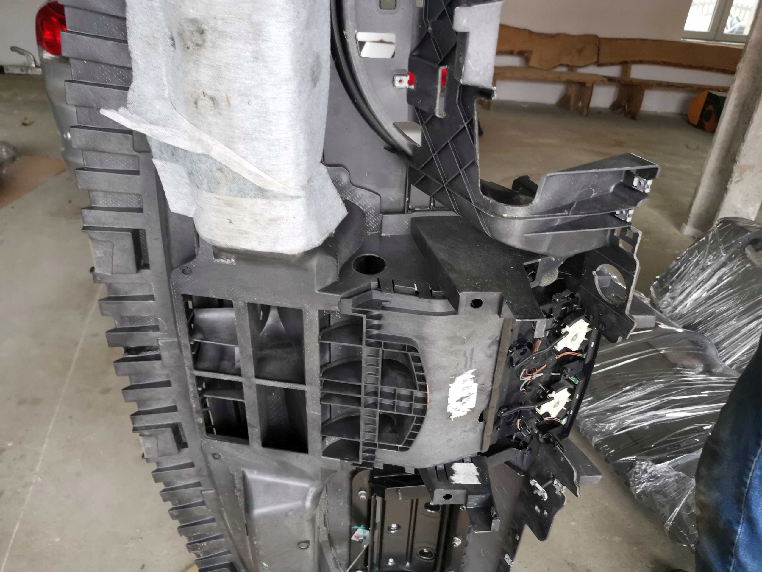 торпеда консоль Подушки volkswagen oe 7L6858451