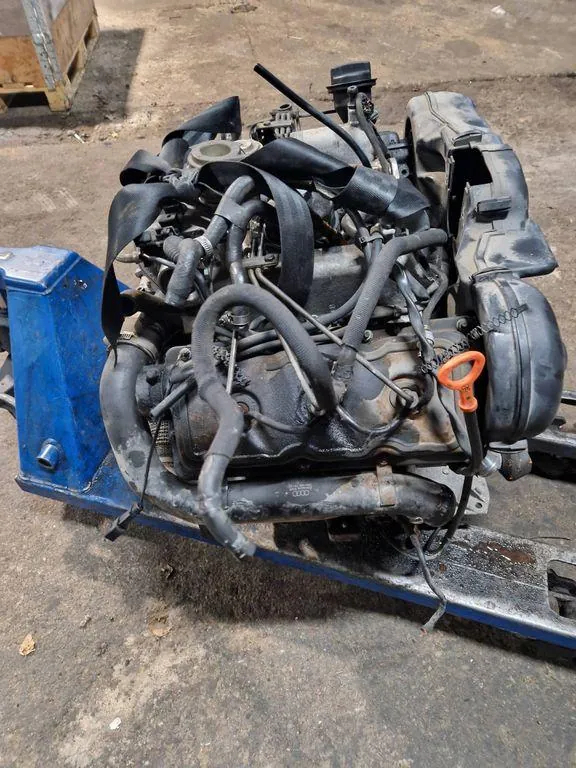 Двигатель SKODA SUPERB I (3U4) 2.5дизель 2005